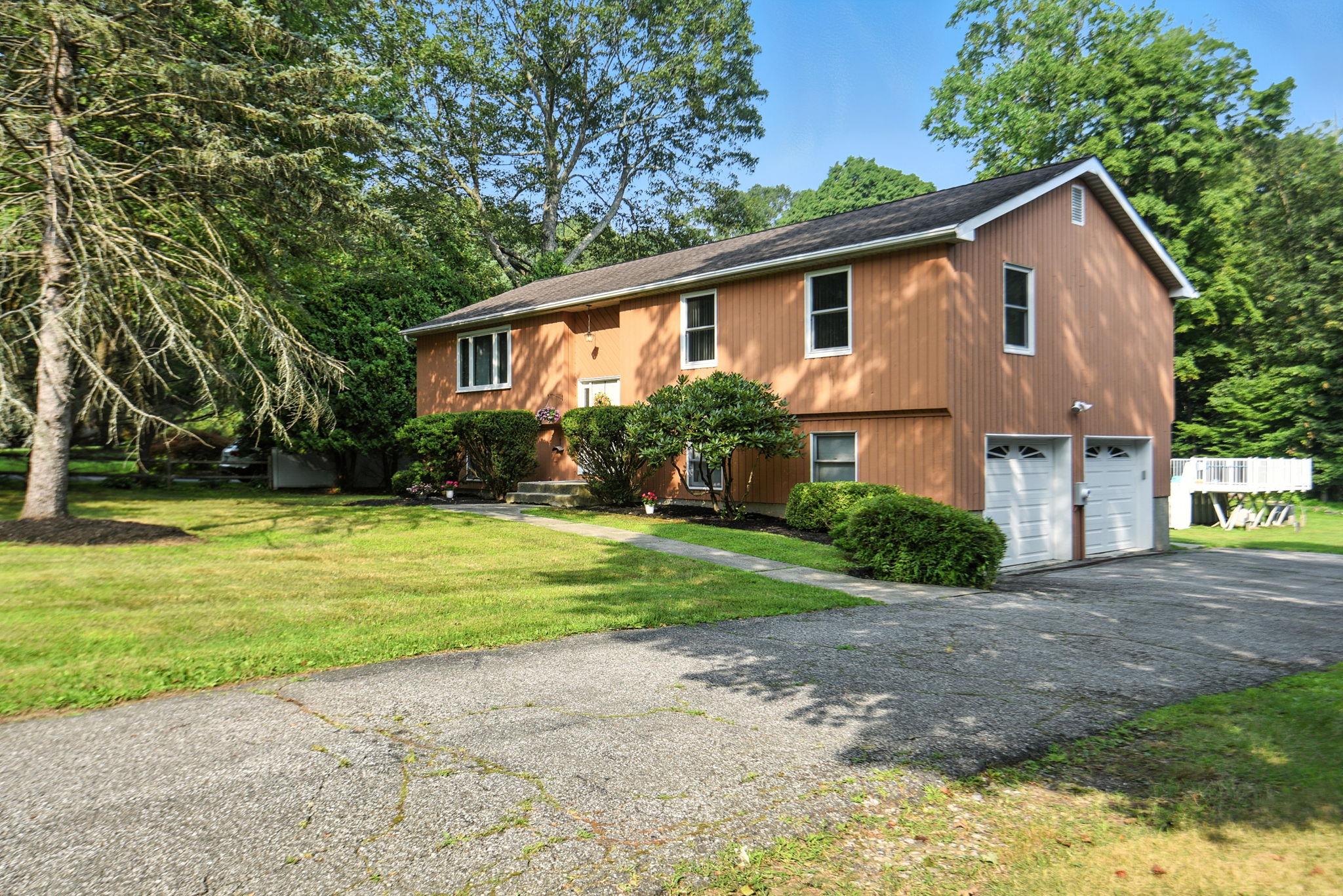 64 Dahlia Drive Property Photo 1