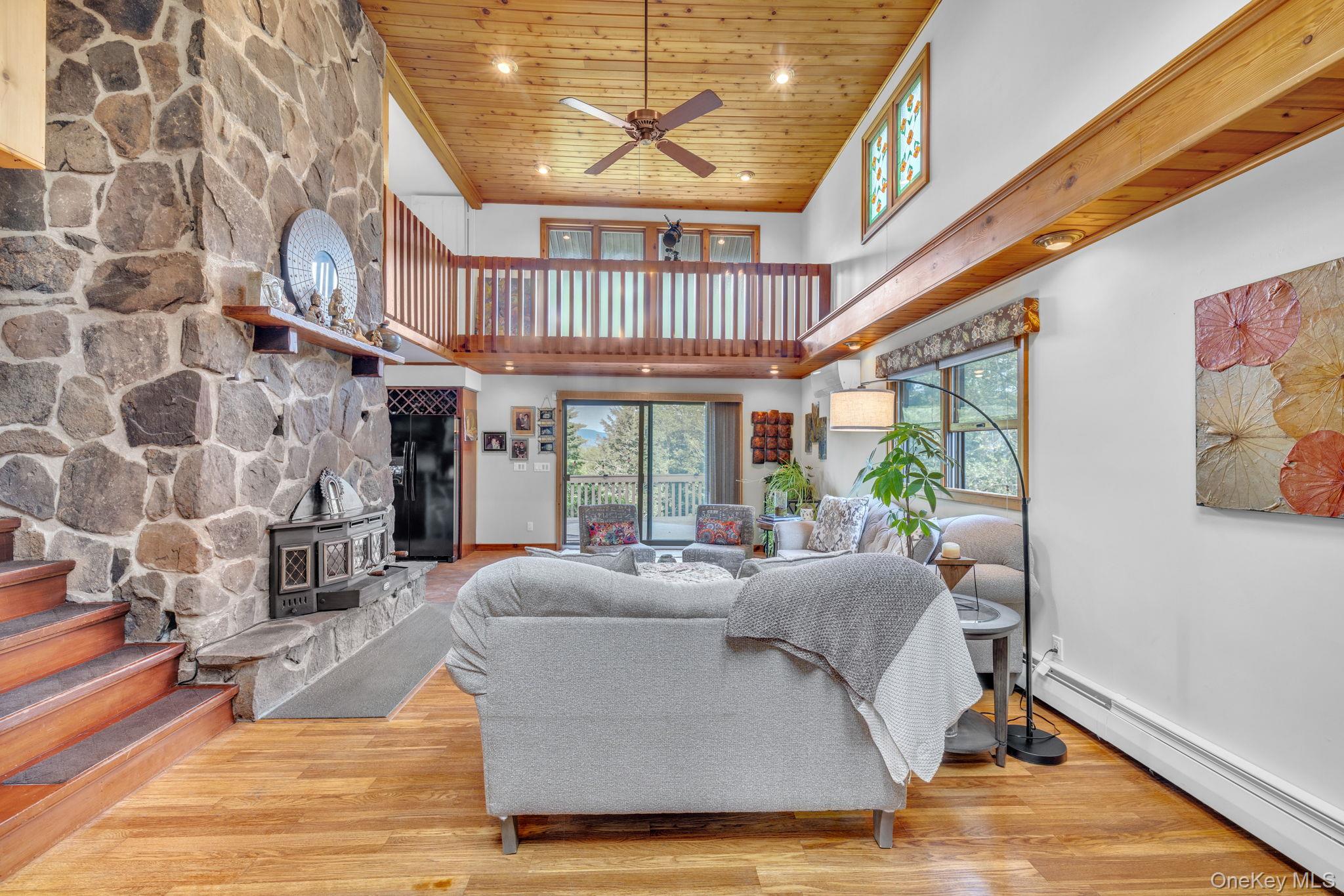 94 Hastings Drive Property Photo 1