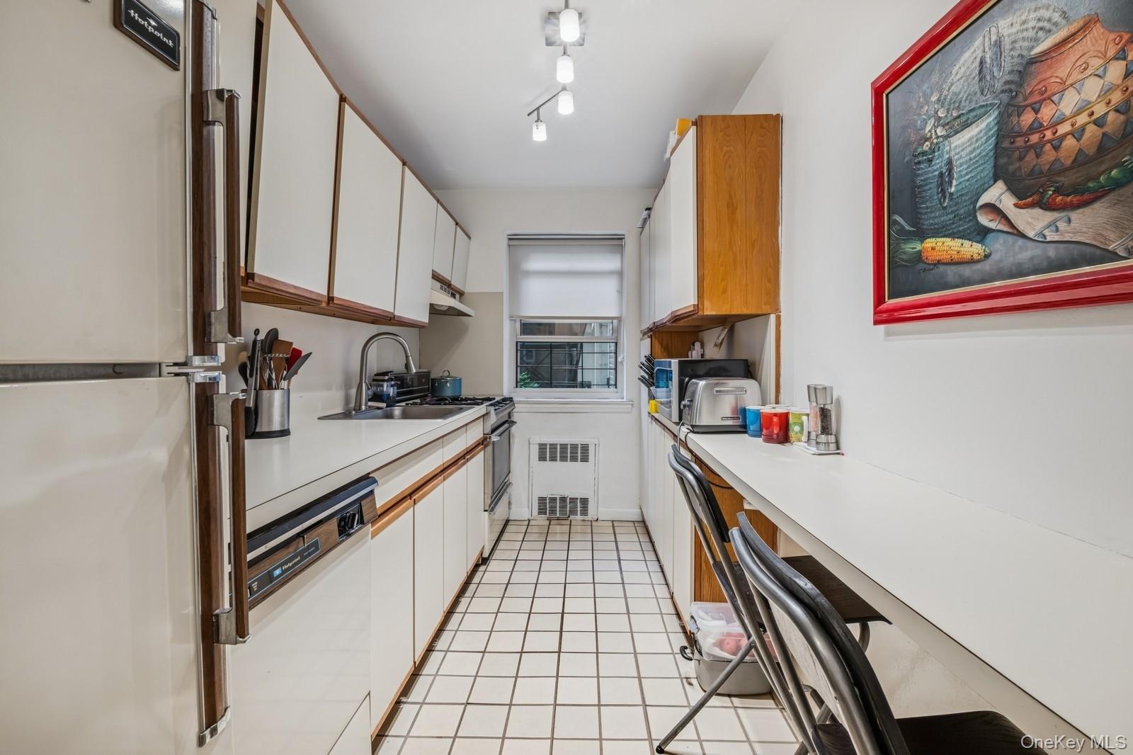 7502 Austin Street 1l Property Photo 8