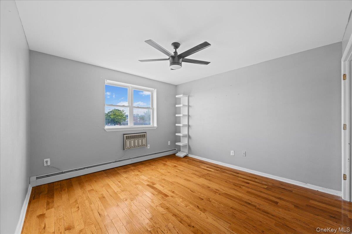 10 Pennyfield Avenue 8b Property Photo 7