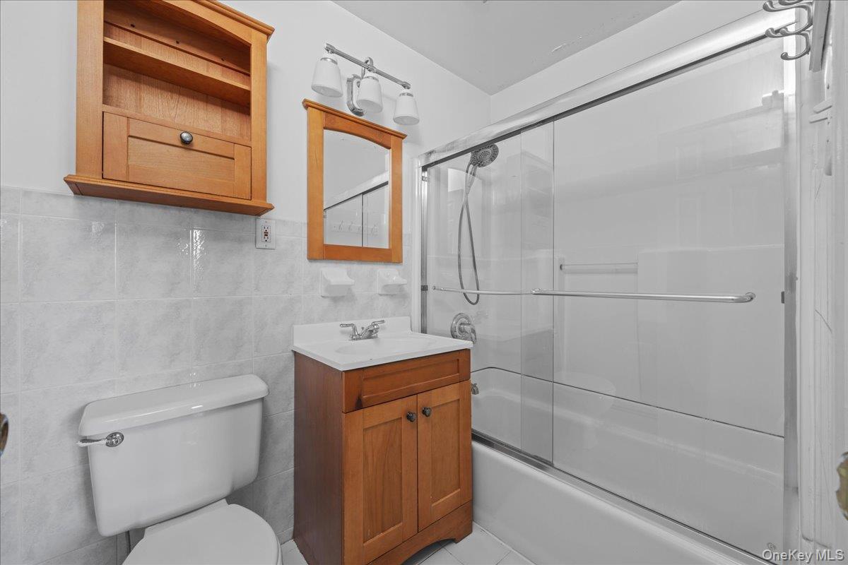10 Pennyfield Avenue 8b Property Photo 11