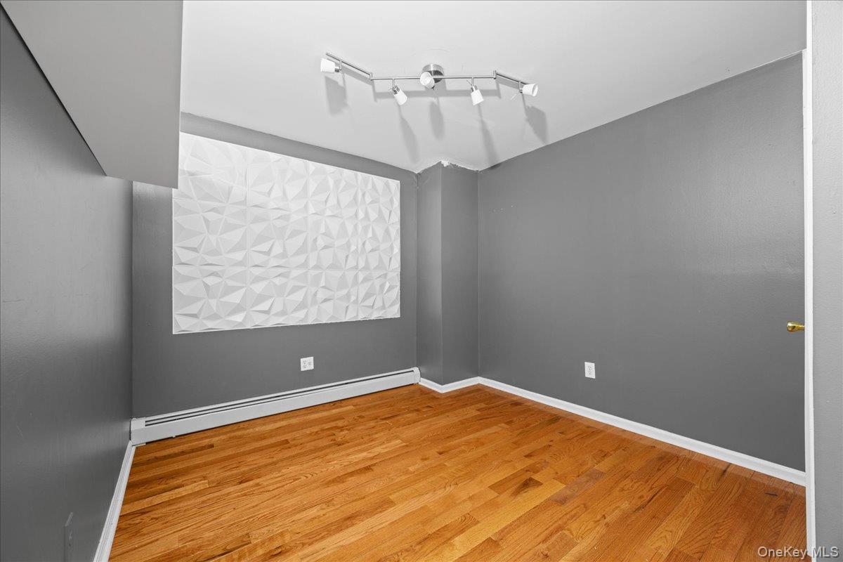 10 Pennyfield Avenue 8b Property Photo 13