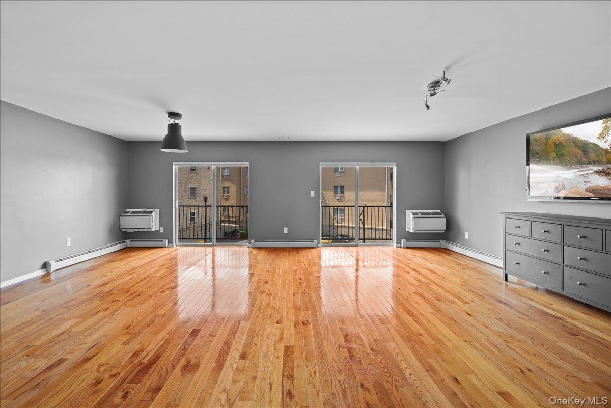 10 Pennyfield Avenue 8b Property Photo 19