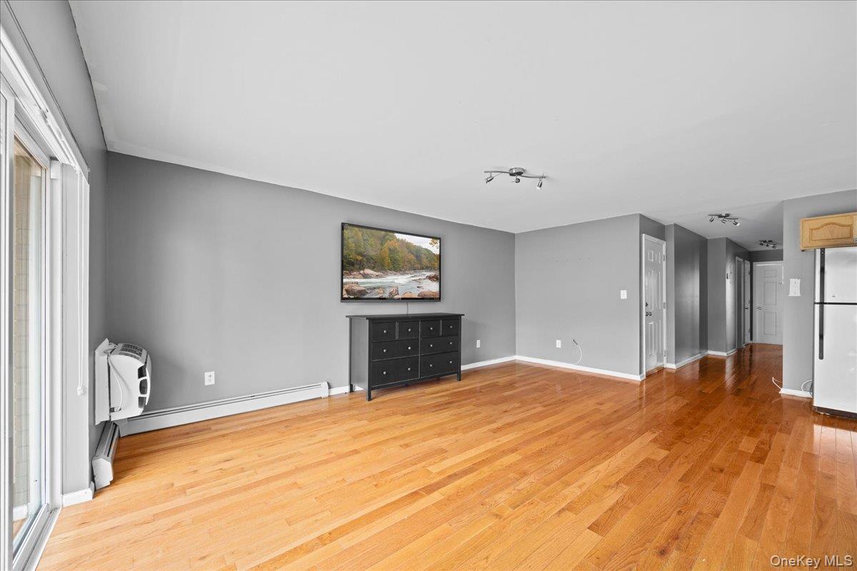 10 Pennyfield Avenue 8b Property Photo 23