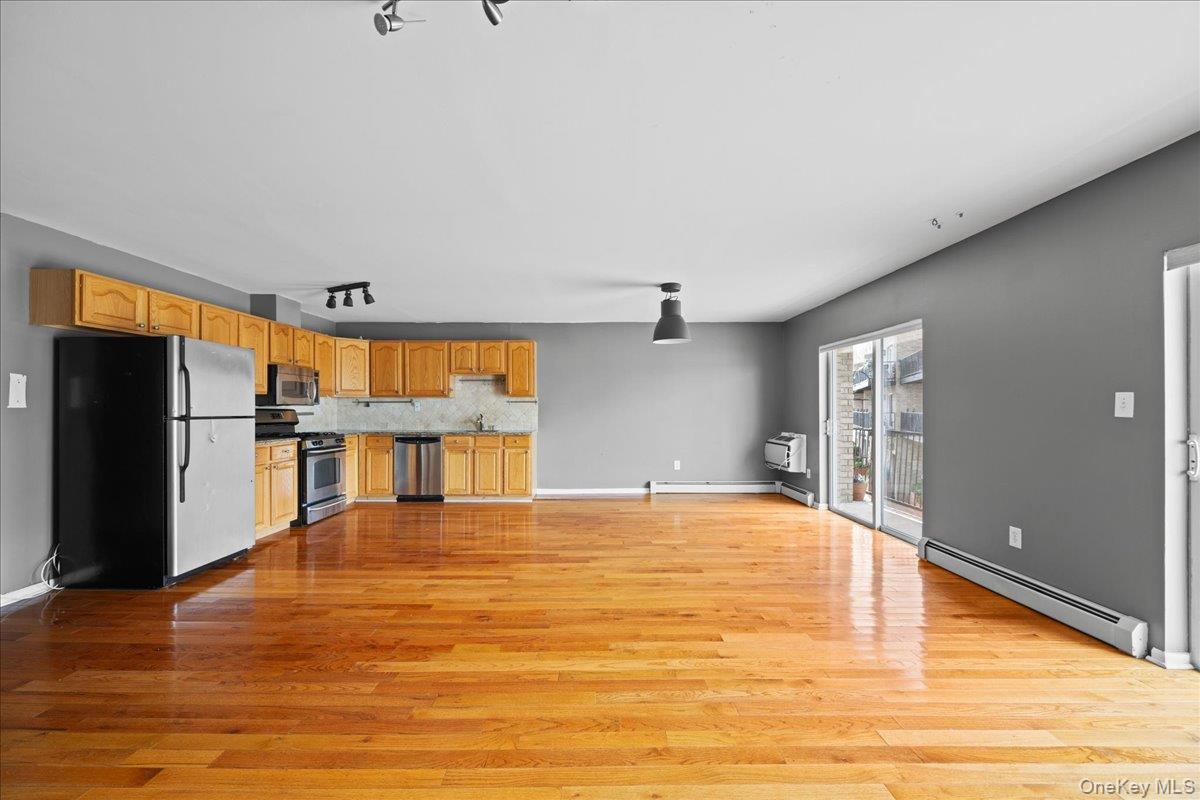 10 Pennyfield Avenue 8b Property Photo 24