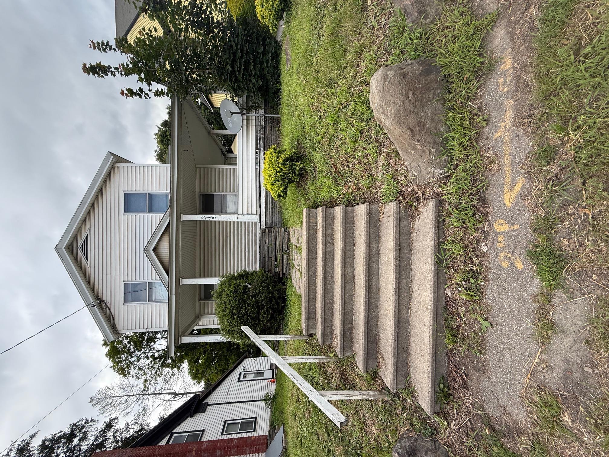 215 E Front Street Property Photo 1