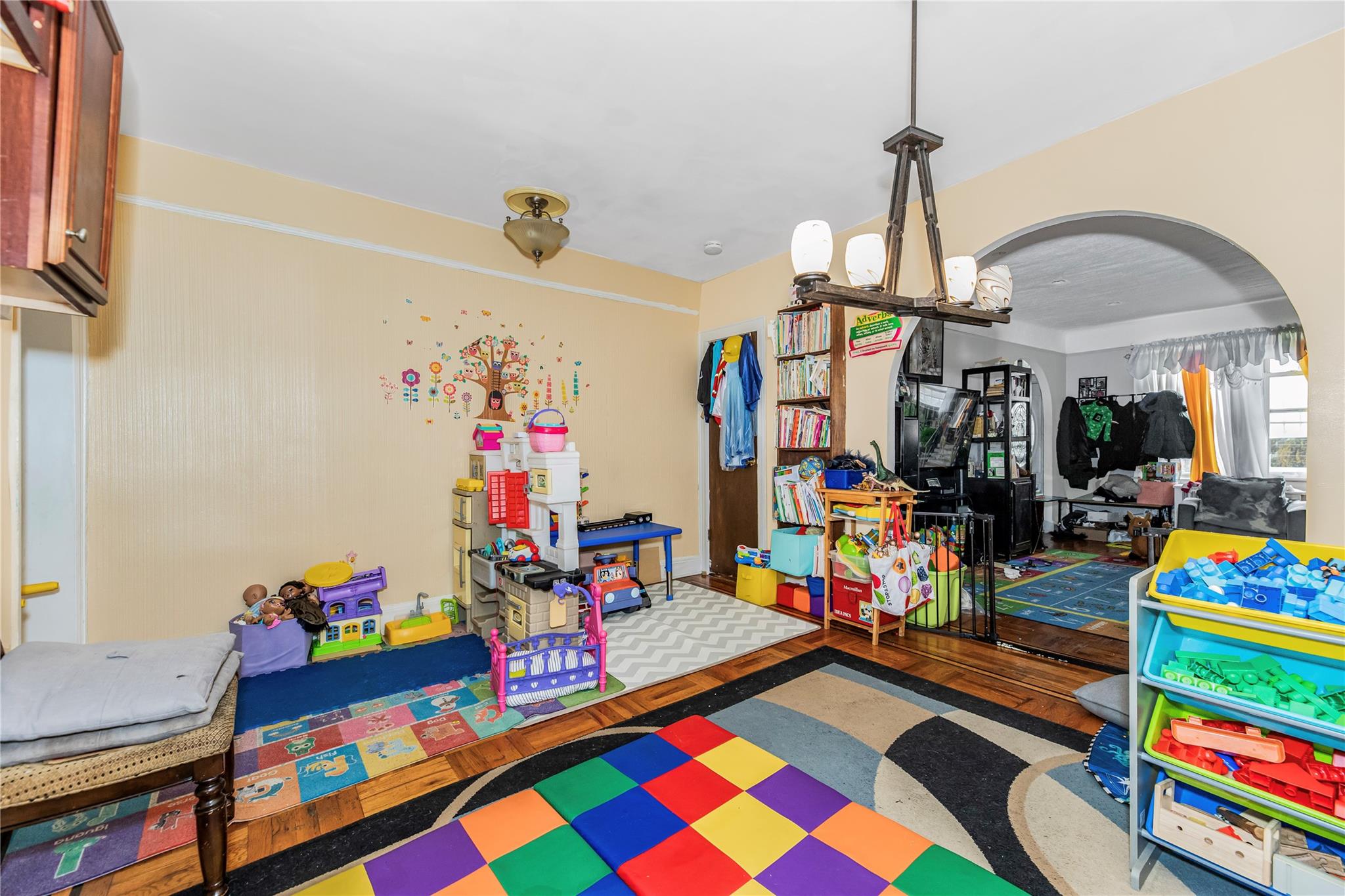 4101 Paulding Avenue Property Photo 25
