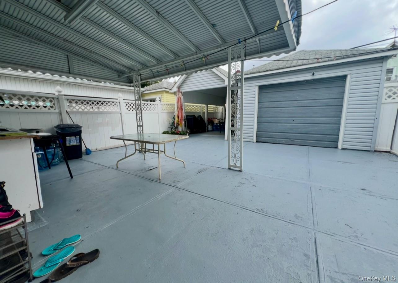 9353 207th Street Property Photo 5