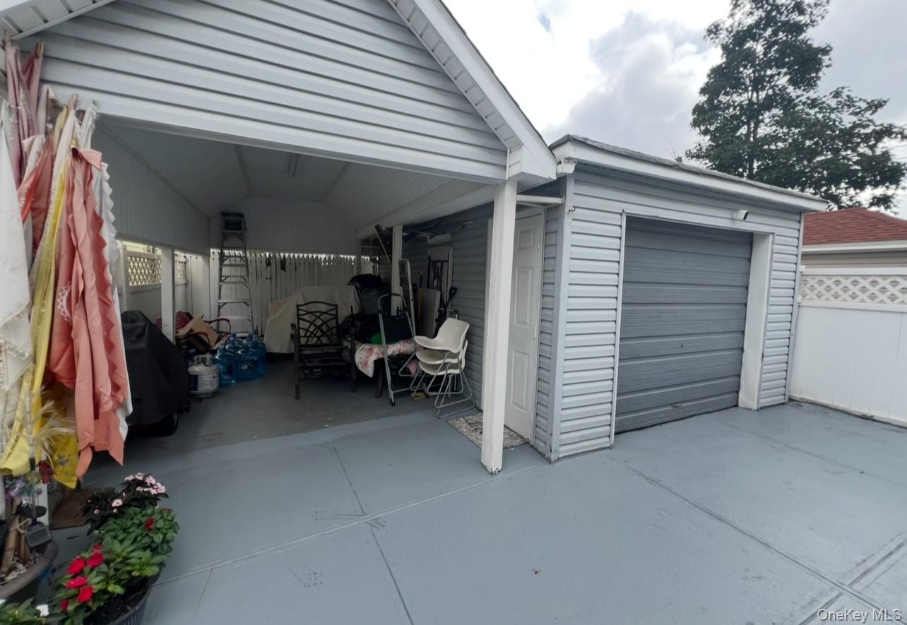 9353 207th Street Property Photo 8