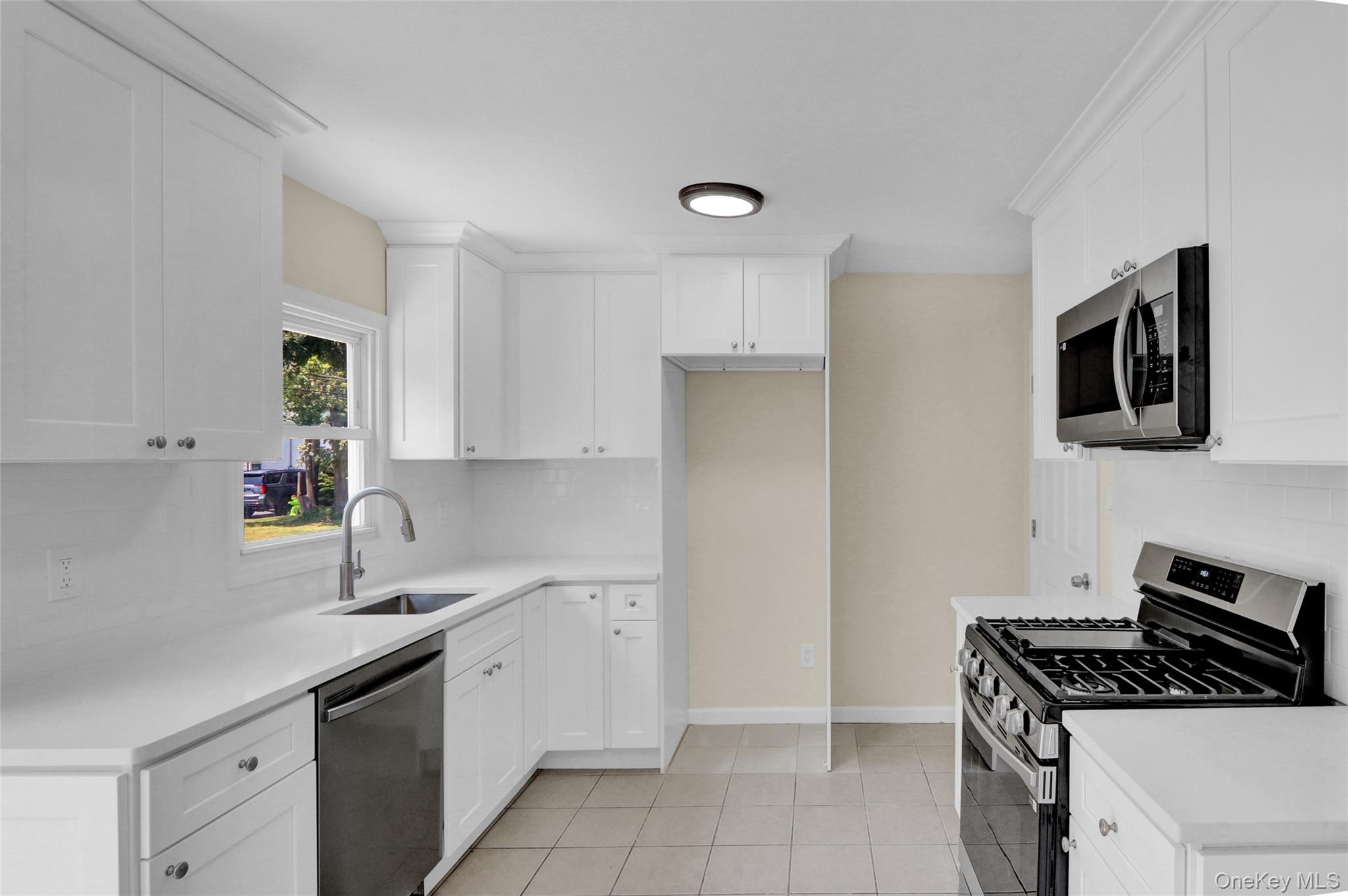 20 Whitman Avenue Property Photo 10