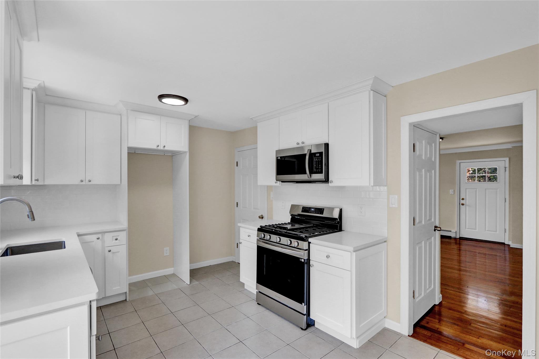 20 Whitman Avenue Property Photo 12