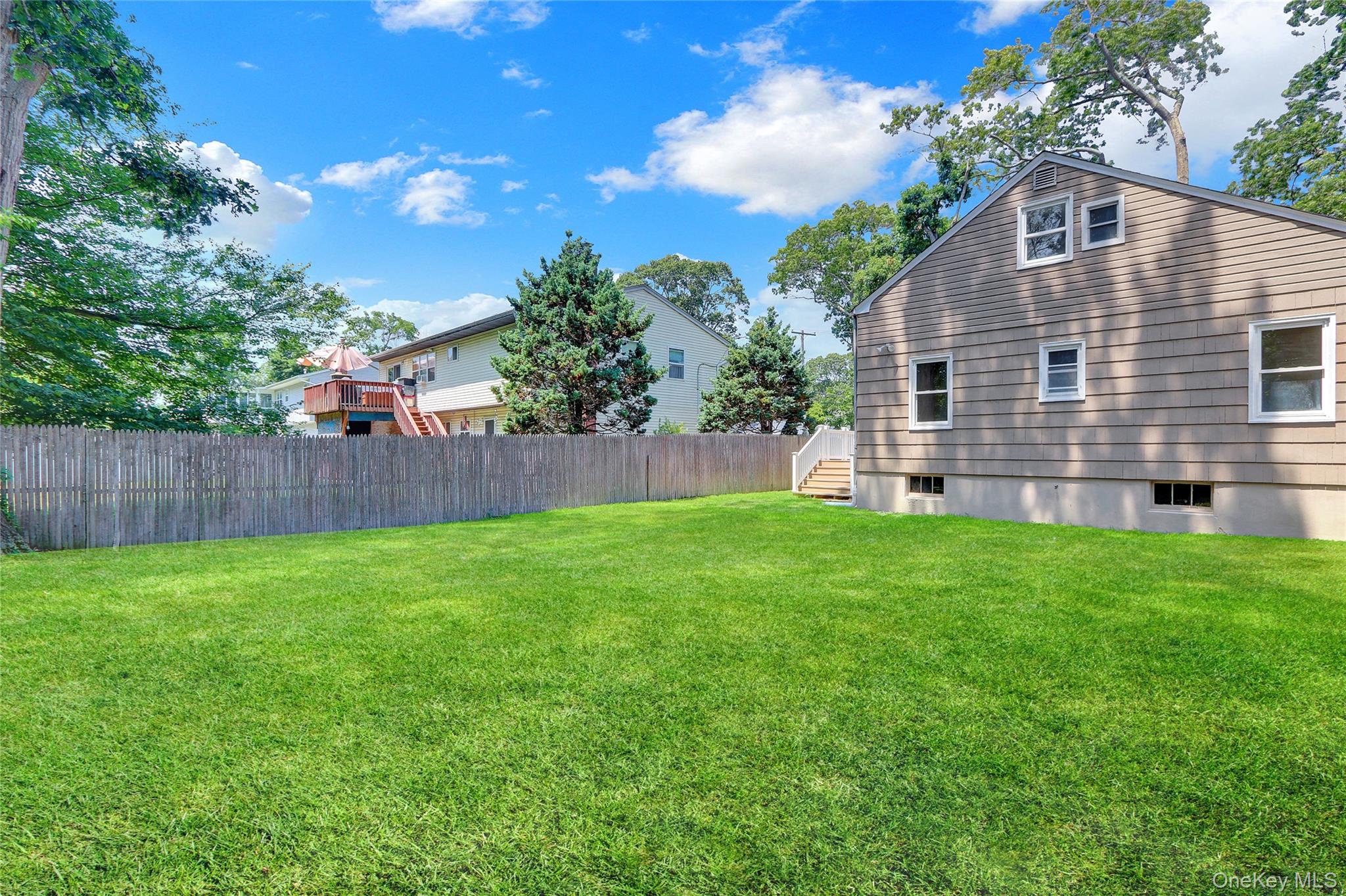 20 Whitman Avenue Property Photo 19