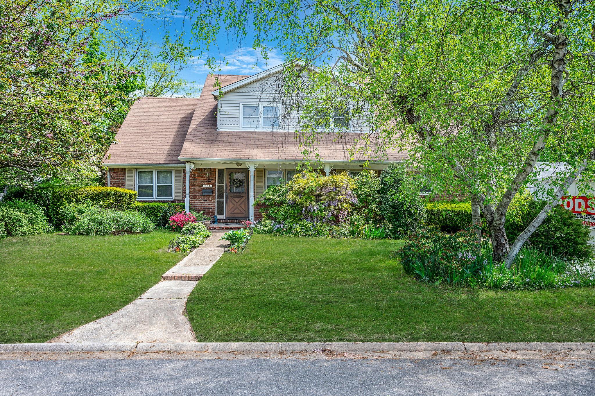 212 5th Avenue Property Photo 1