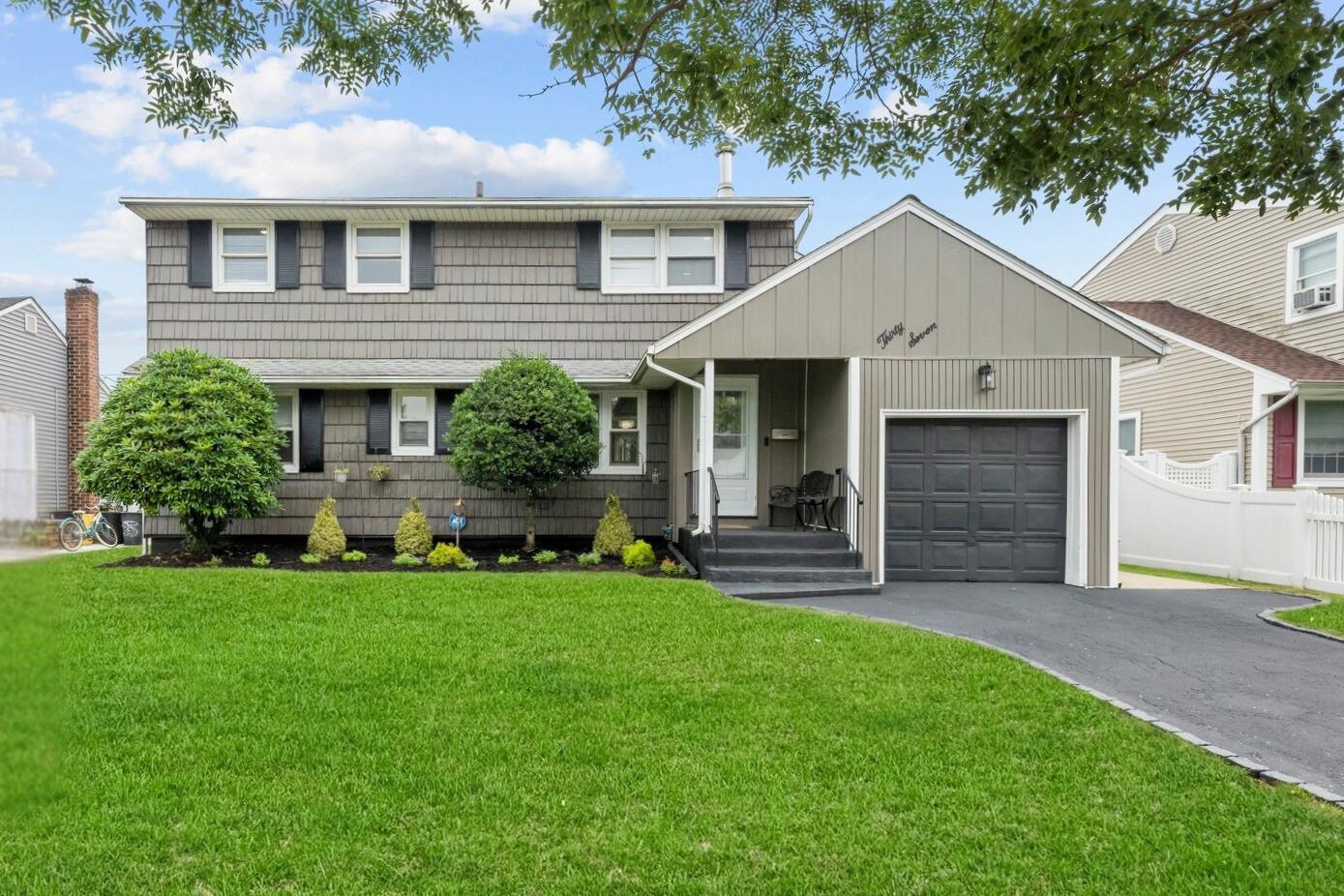 37 Scholl Drive Property Photo 1