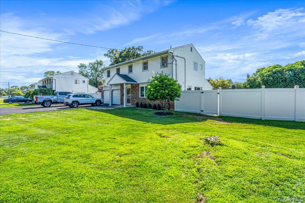 61 Andover Drive Property Photo 8