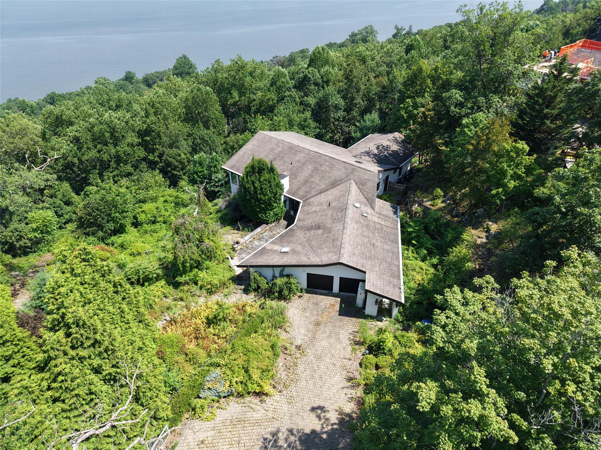 9 Tweed Boulevard Property Photo 3