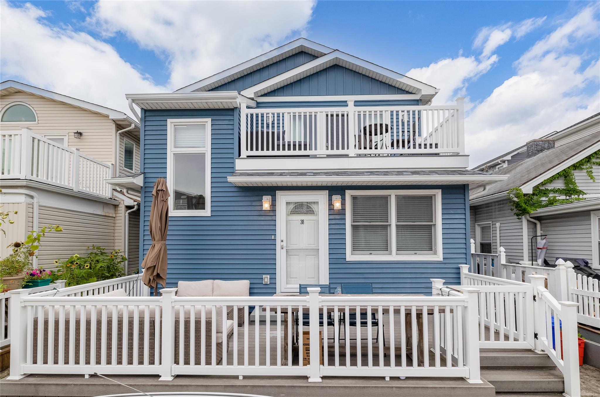 38 California Street House Property Photo 1