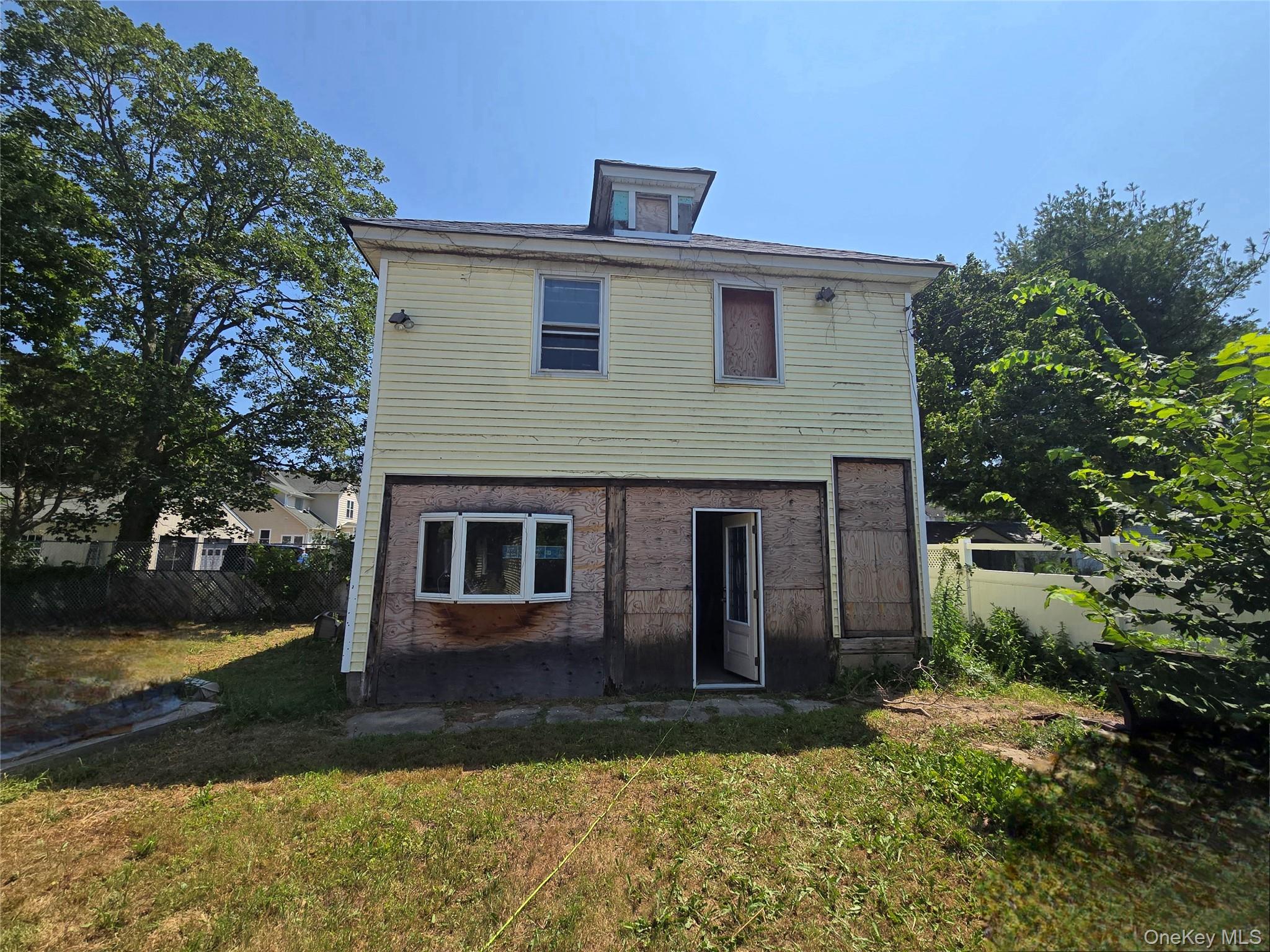 31 Union Ave Property Photo 3