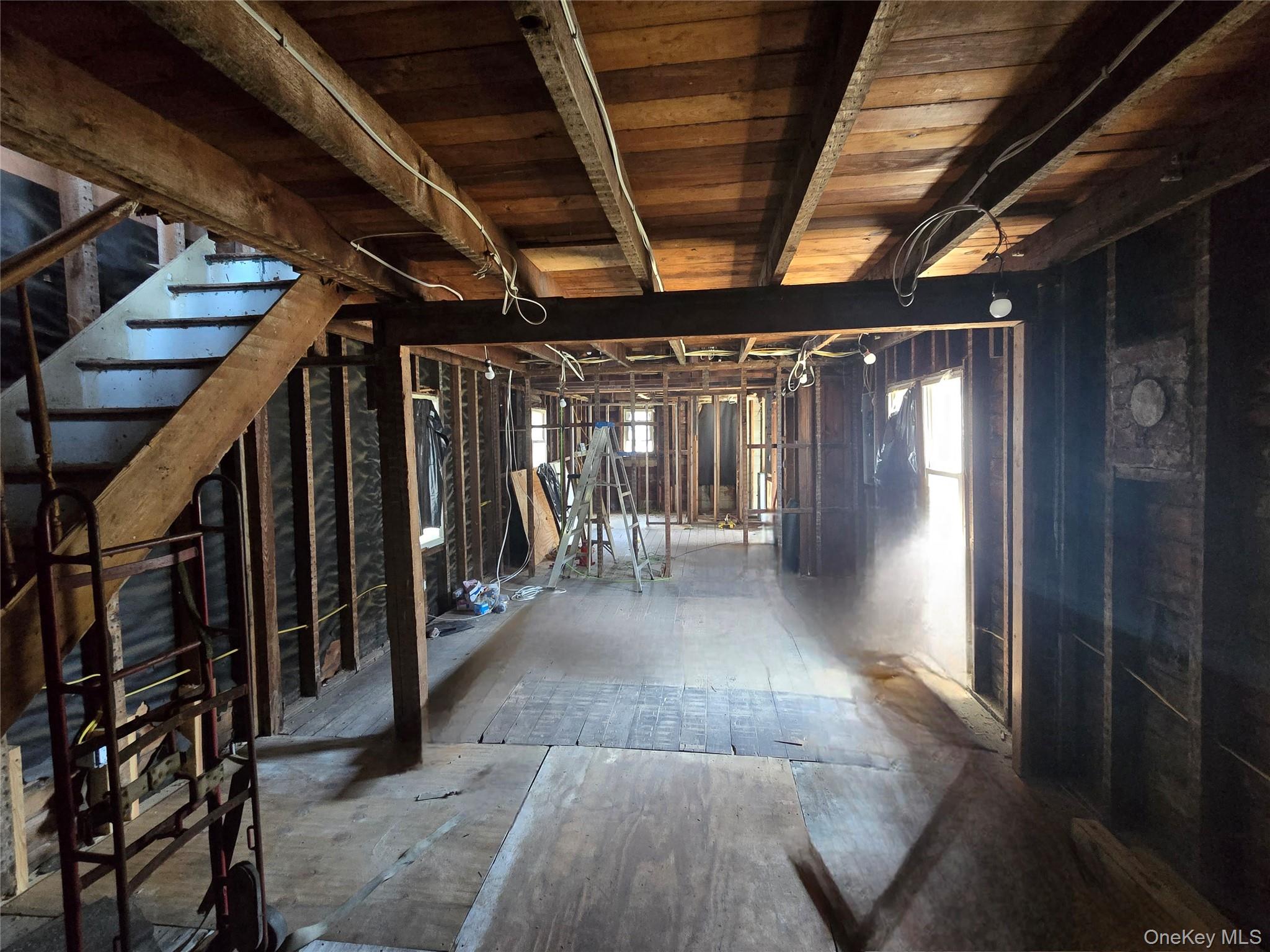 31 Union Ave Property Photo 4