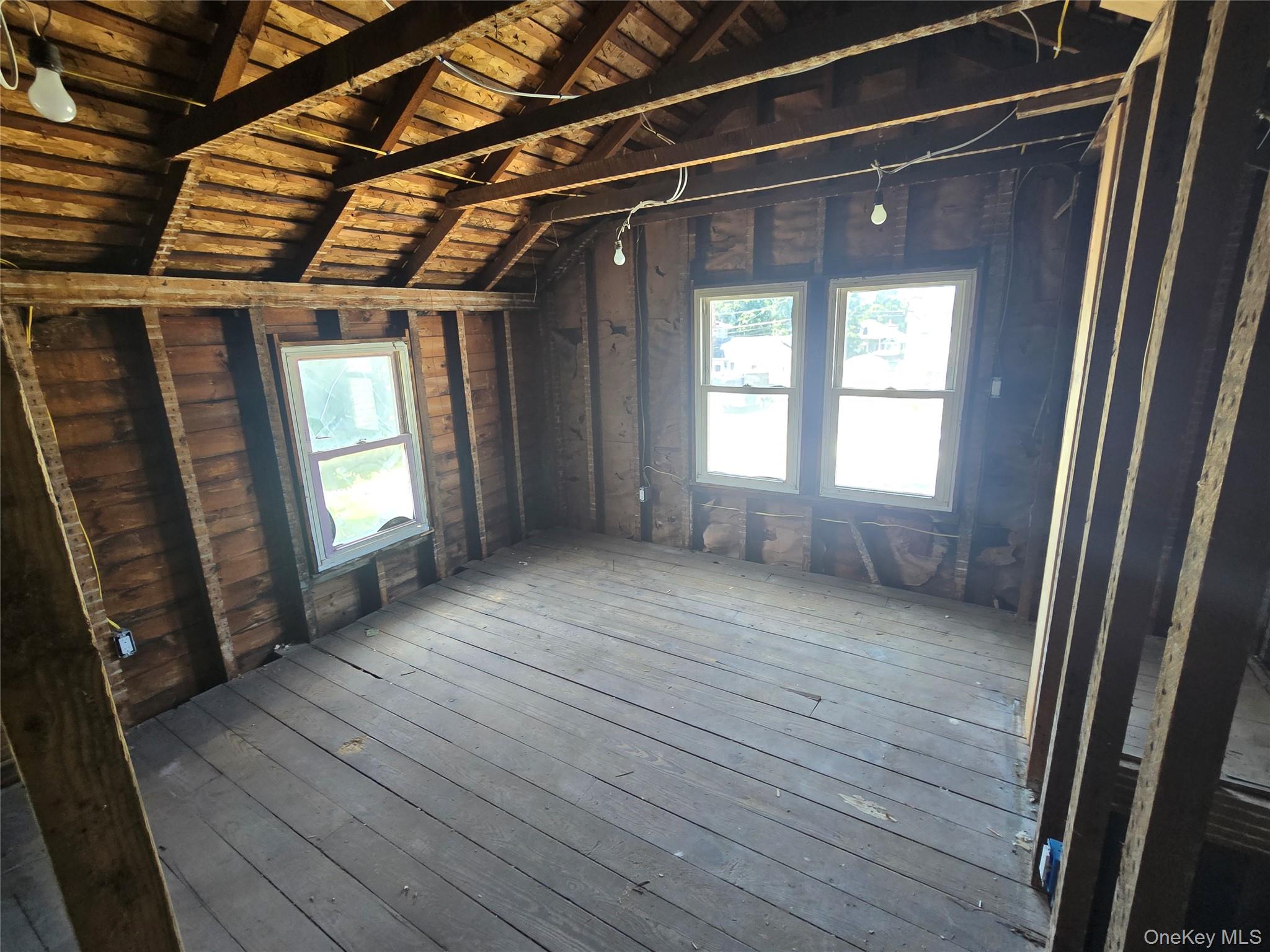 31 Union Ave Property Photo 12