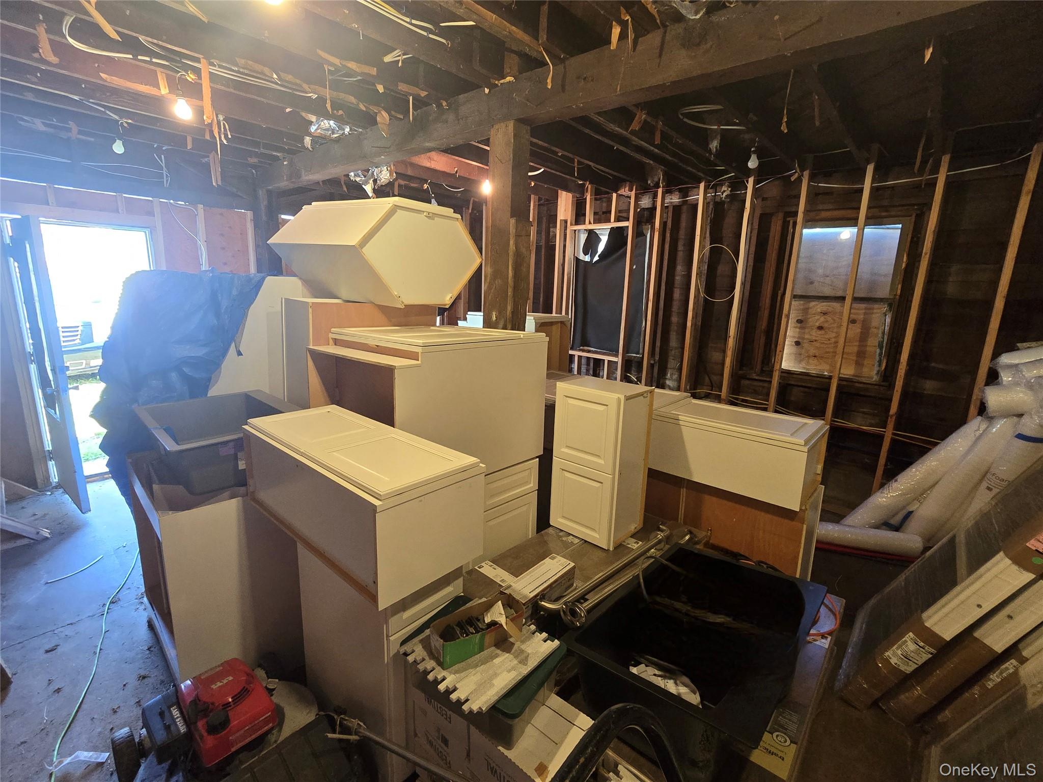 31 Union Ave Property Photo 13