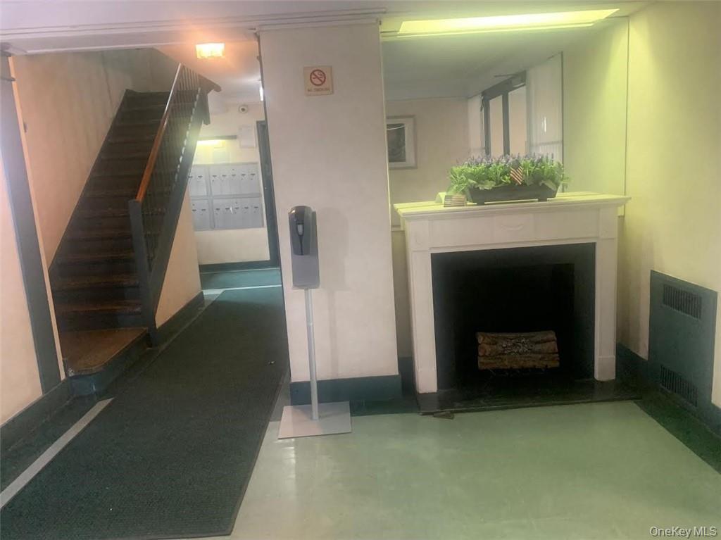 2600 Henry Hudson Parkway 1e Property Photo 7
