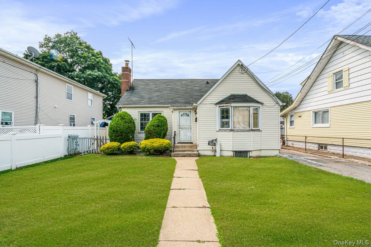 325 Pennsylvania Avenue Property Photo 1