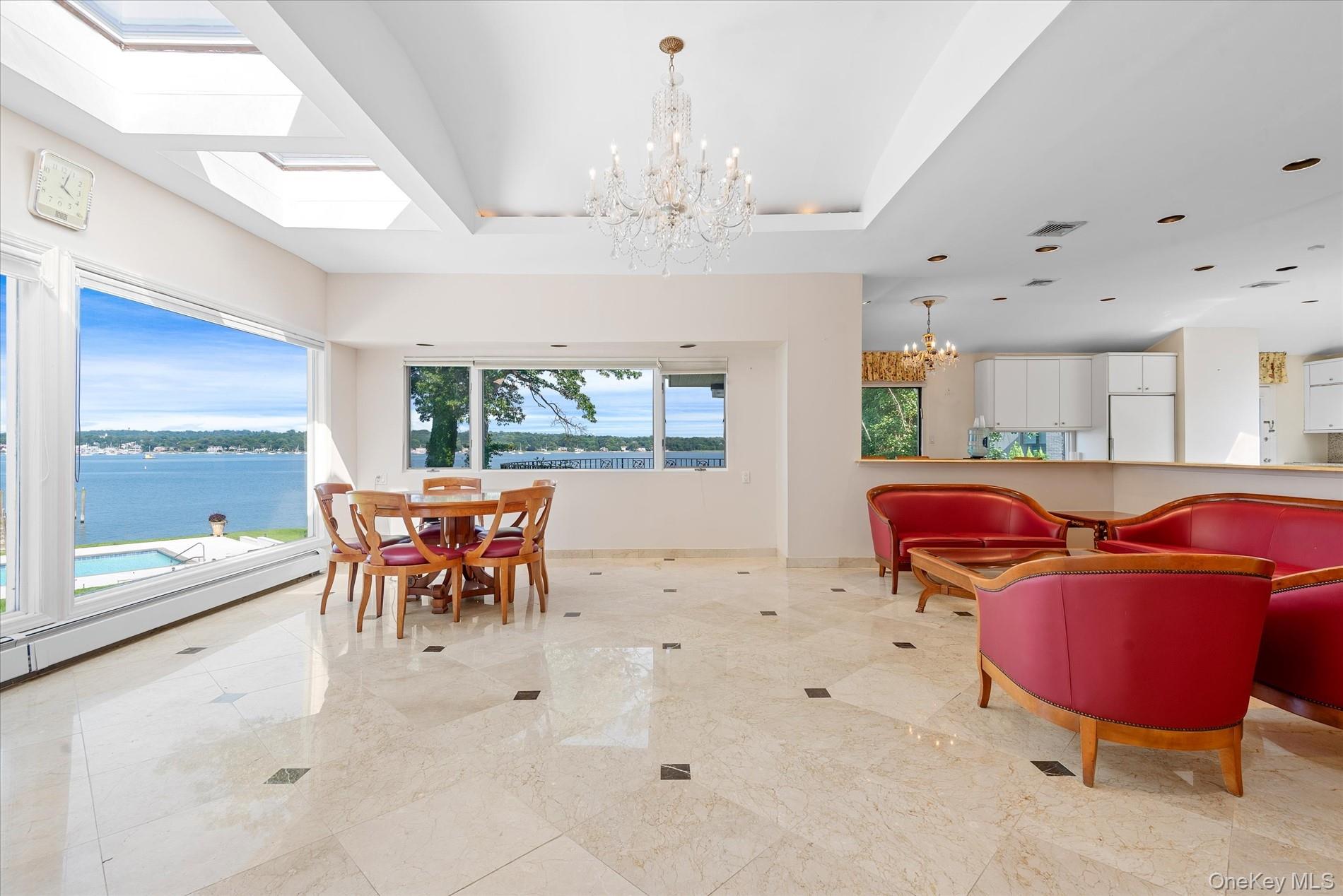 512 E Shore Road Property Photo 16
