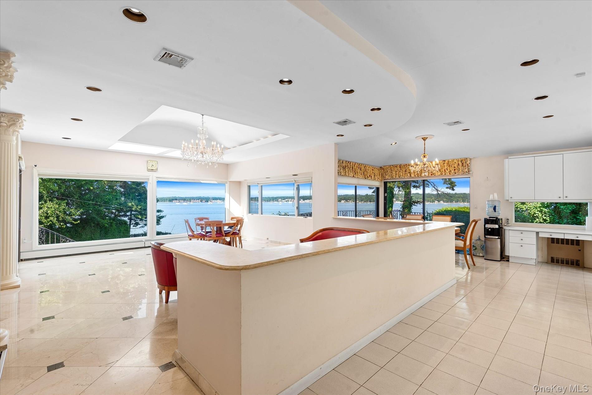 512 E Shore Road Property Photo 19