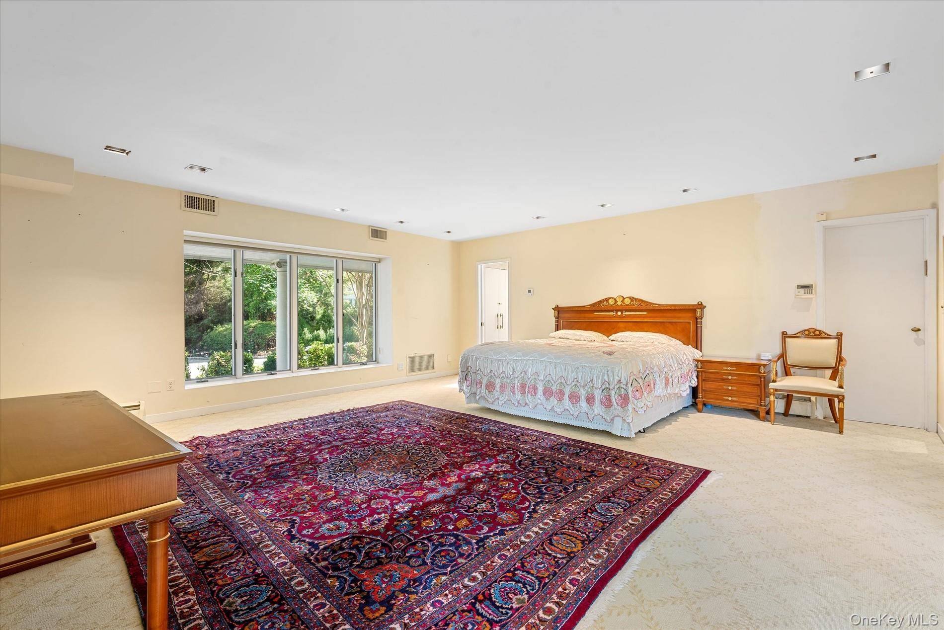 512 E Shore Road Property Photo 26