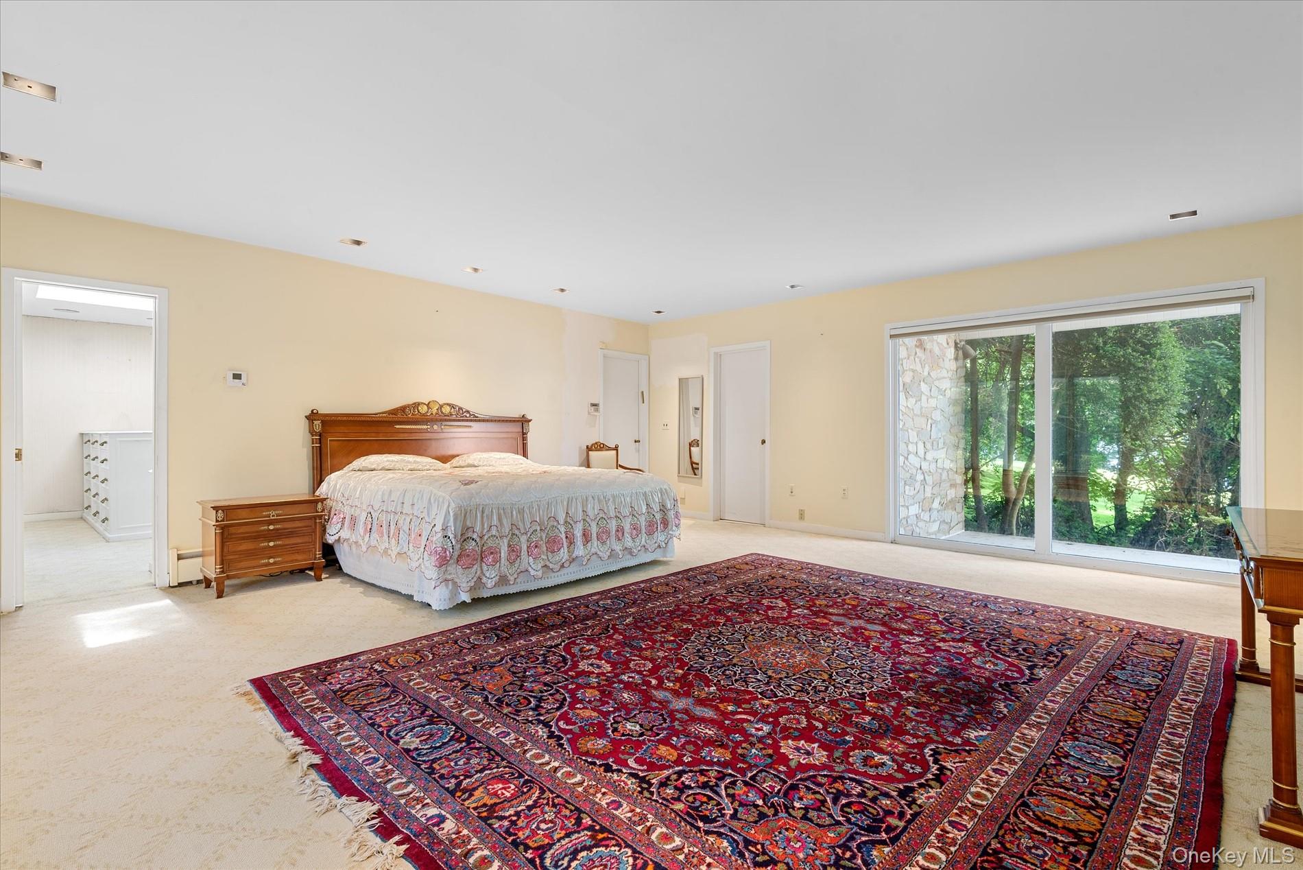 512 E Shore Road Property Photo 27