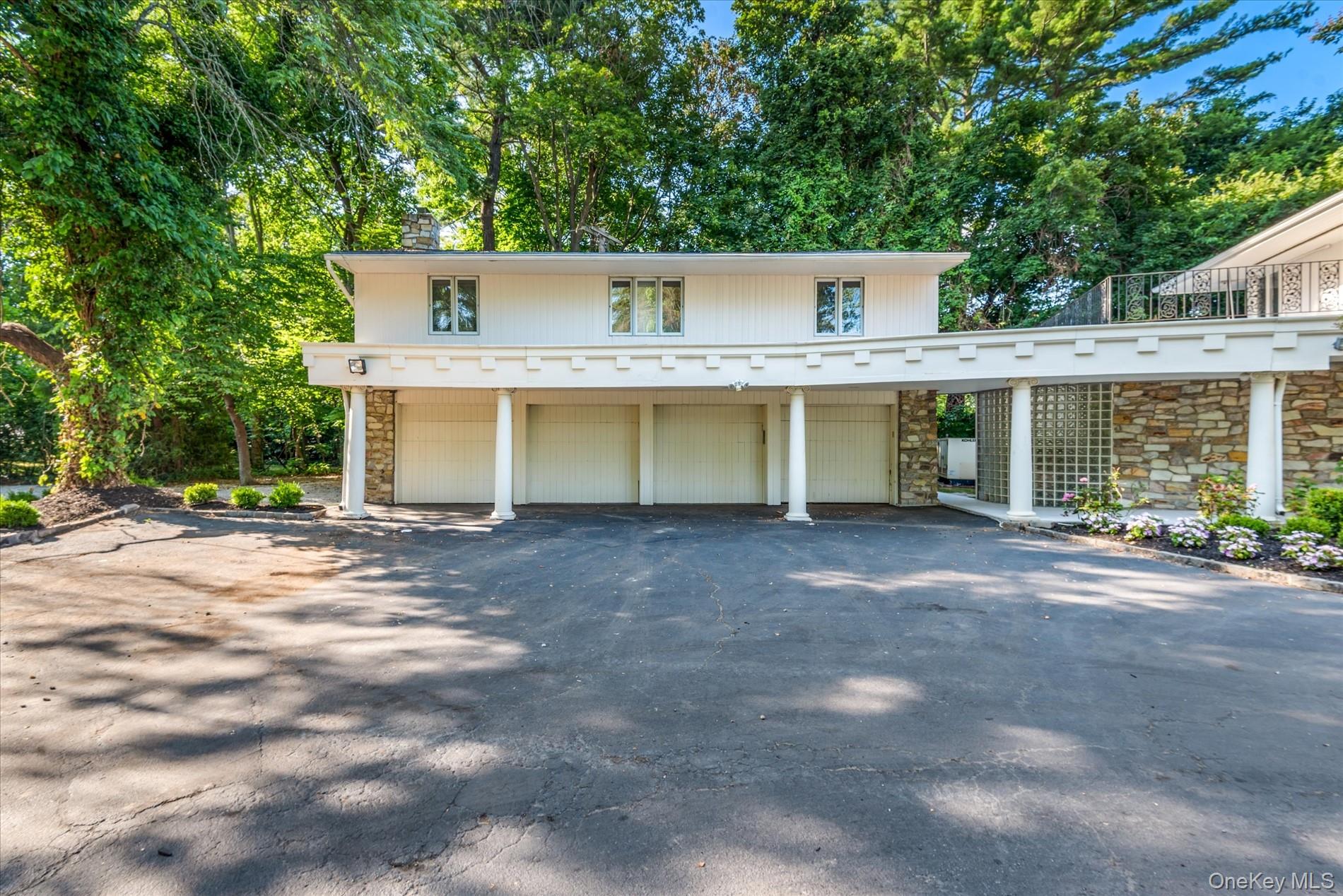 512 E Shore Road Property Photo 40