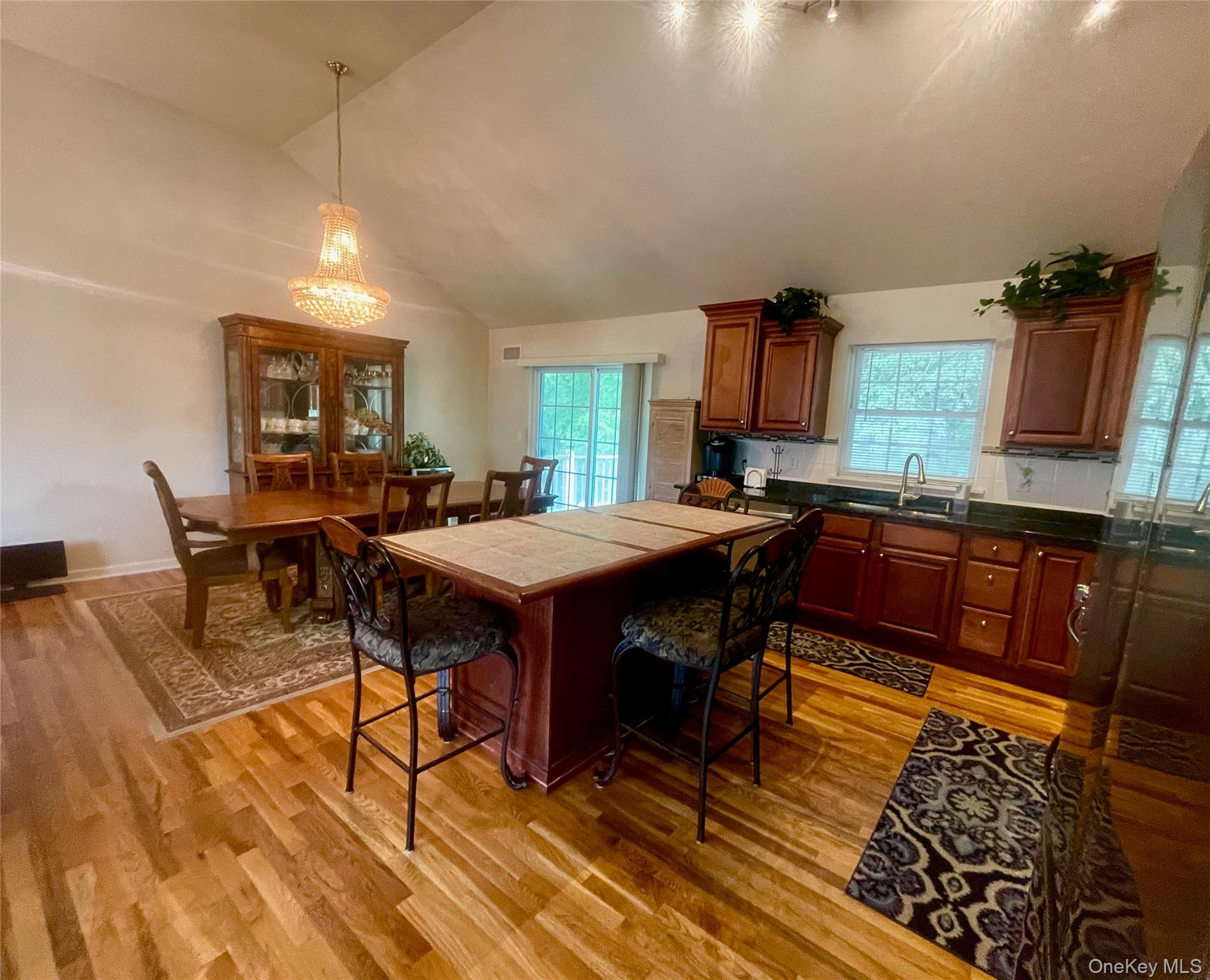 24 3rd Street Property Photo 8