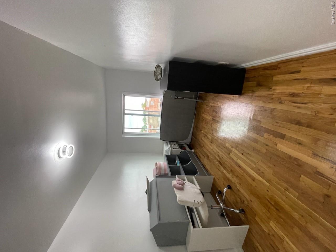 269 Balcom Avenue Property Photo 14