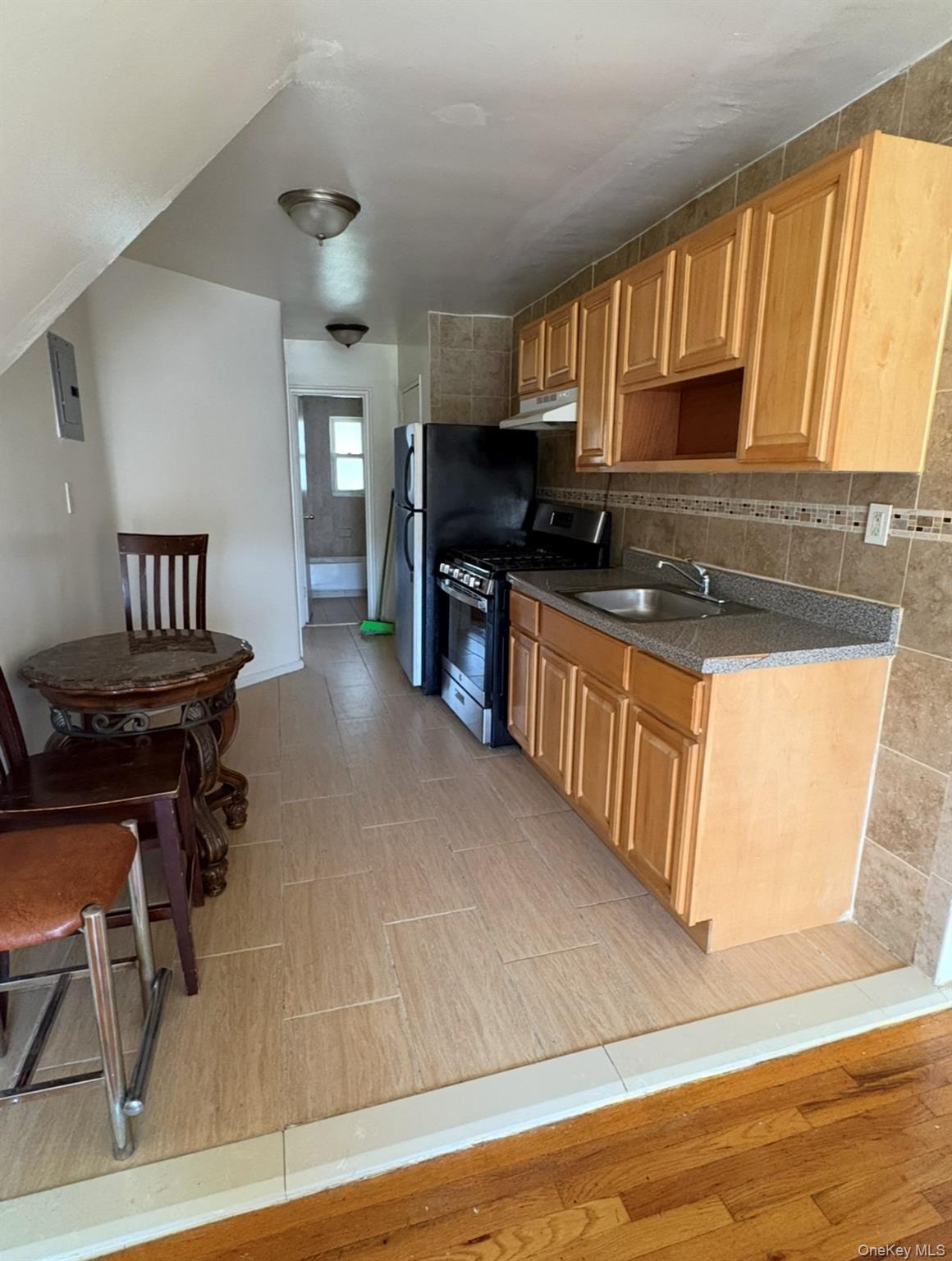 269 Balcom Avenue Property Photo 20