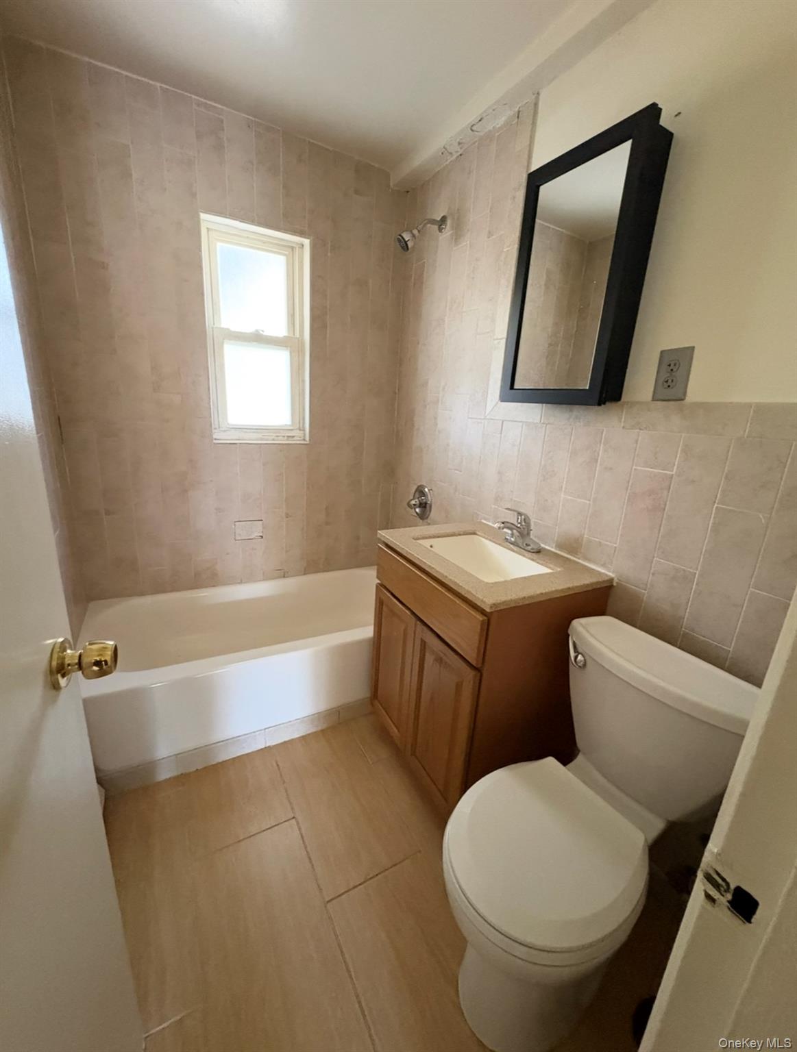 269 Balcom Avenue Property Photo 23
