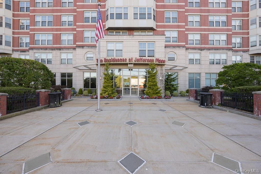300 Mamaroneck Avenue 402 Property Photo 1