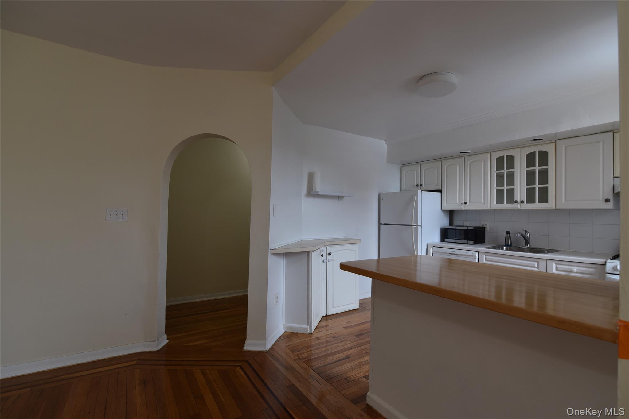 83-52 Talbot Street 5c Property Photo 12