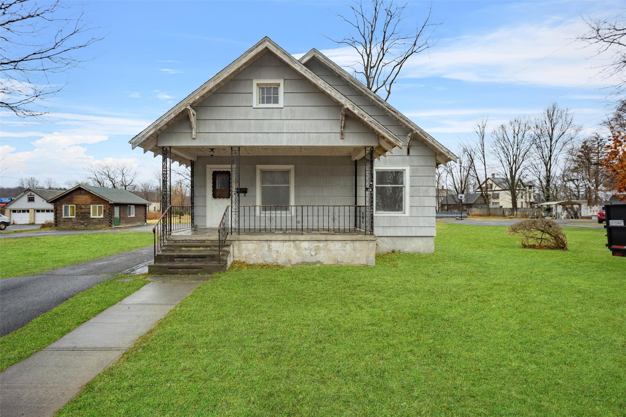 79 Maple Avenue Property Photo 1