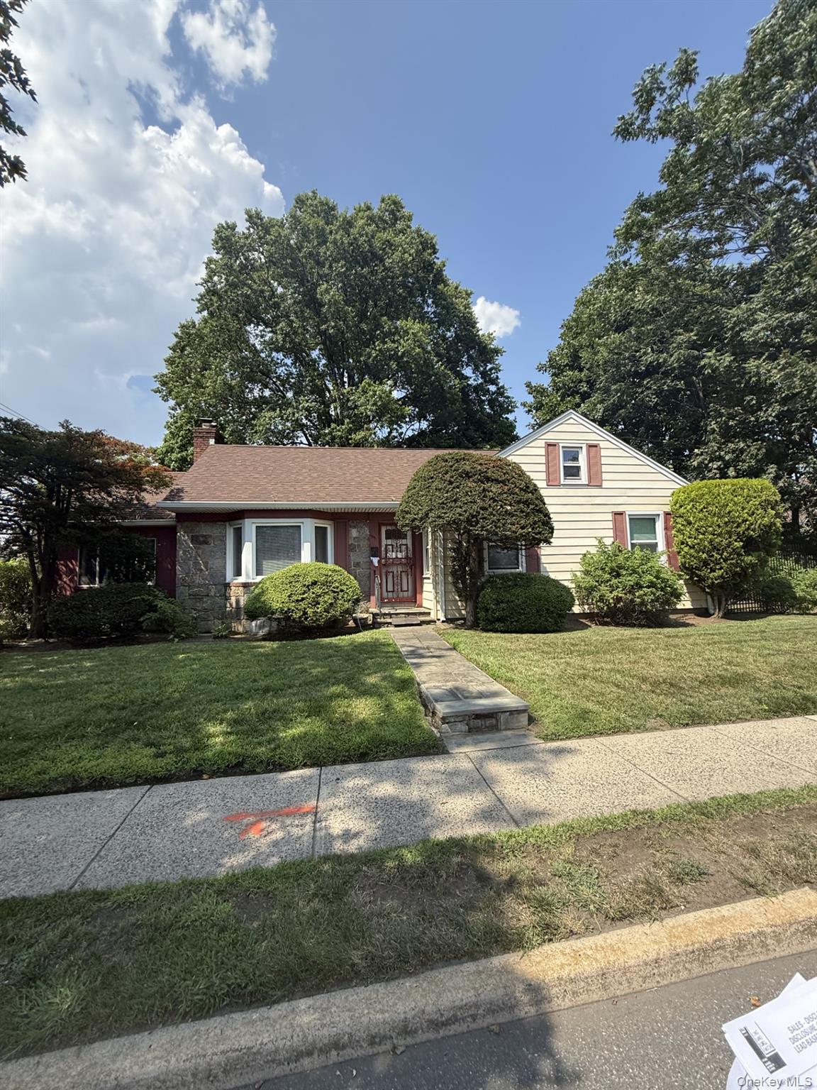 355 Jerusalem Avenue Property Photo 1