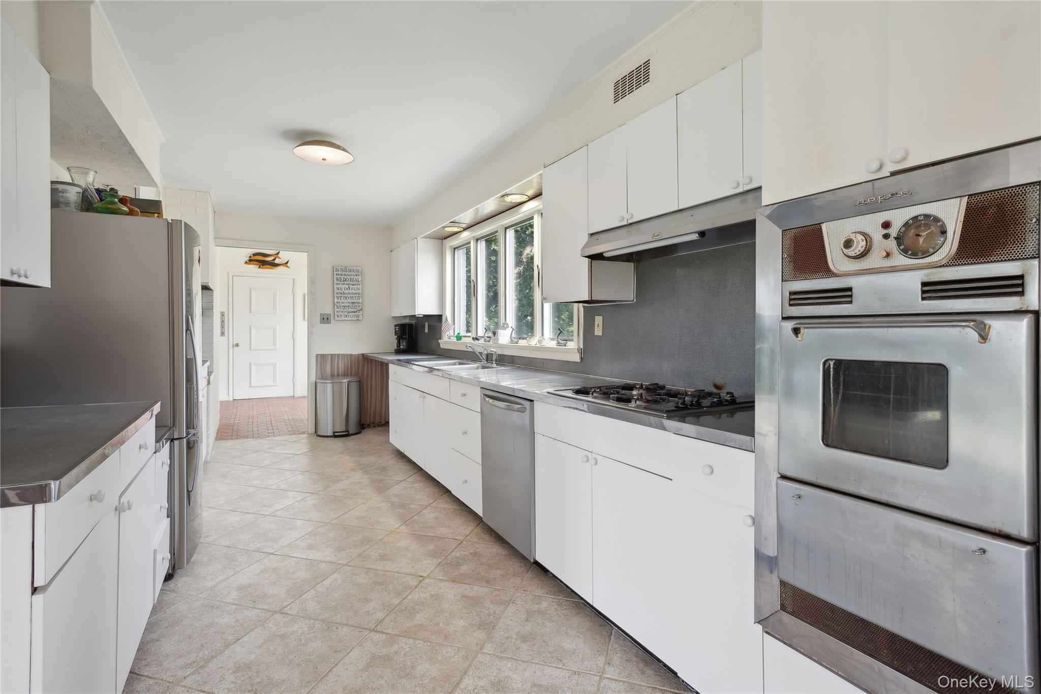 33 Beach Road Property Photo 24