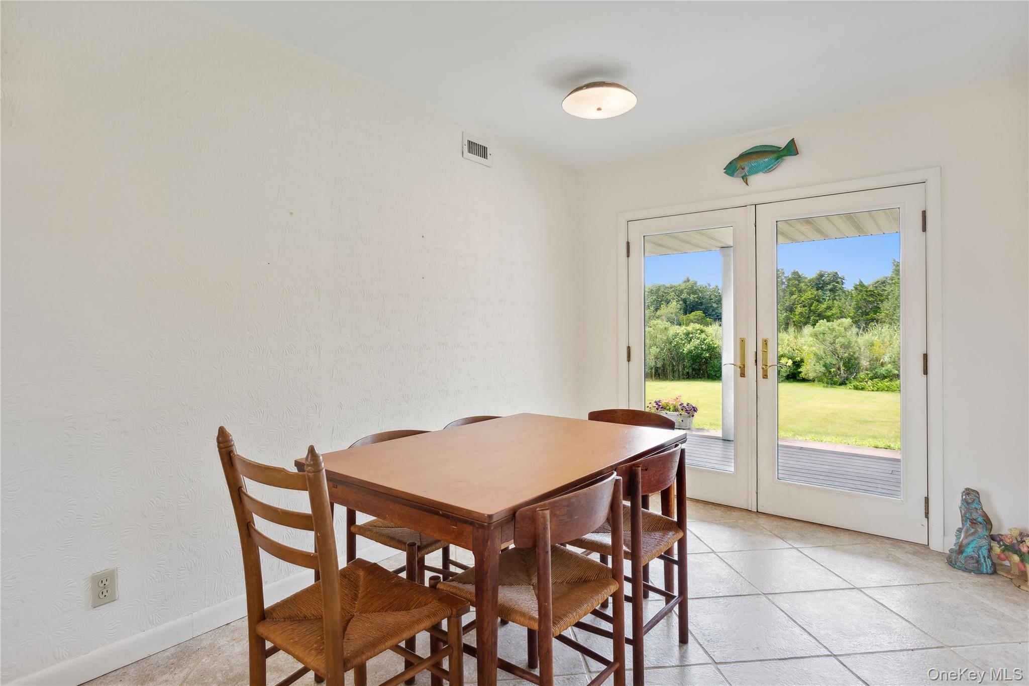 33 Beach Road Property Photo 25