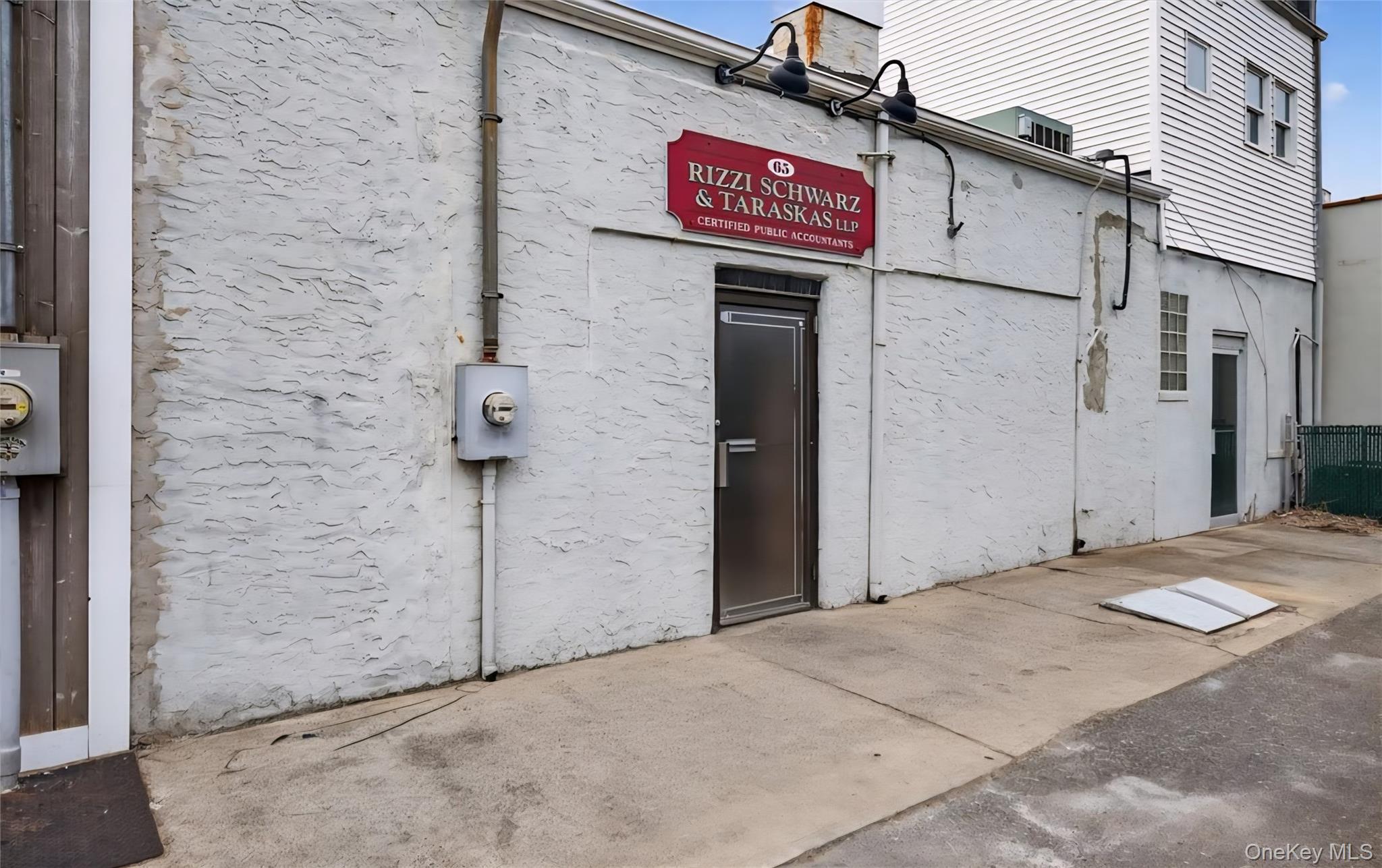 65 N Ocean Avenue Property Photo 18