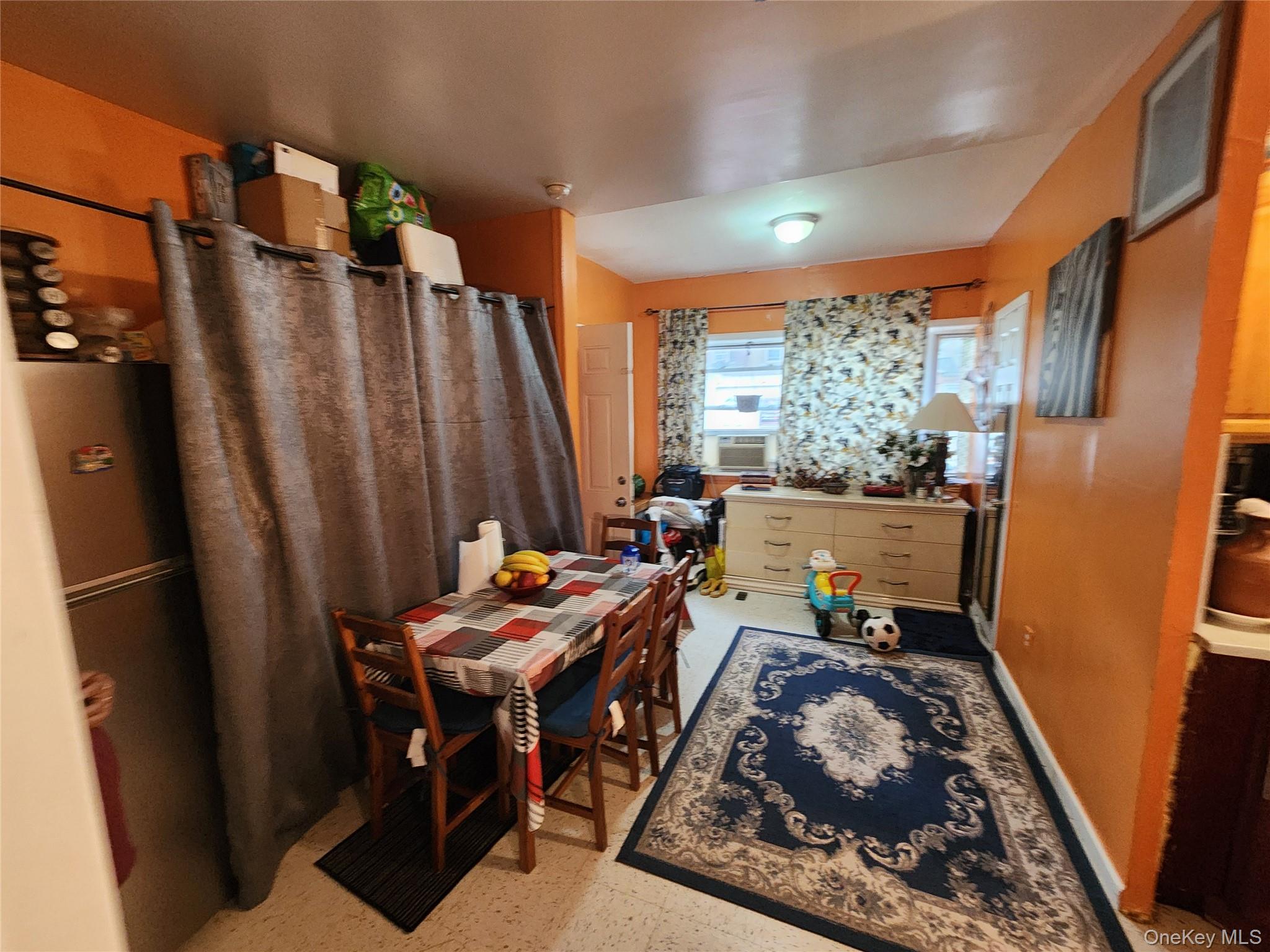568 Drew Street Property Photo 14