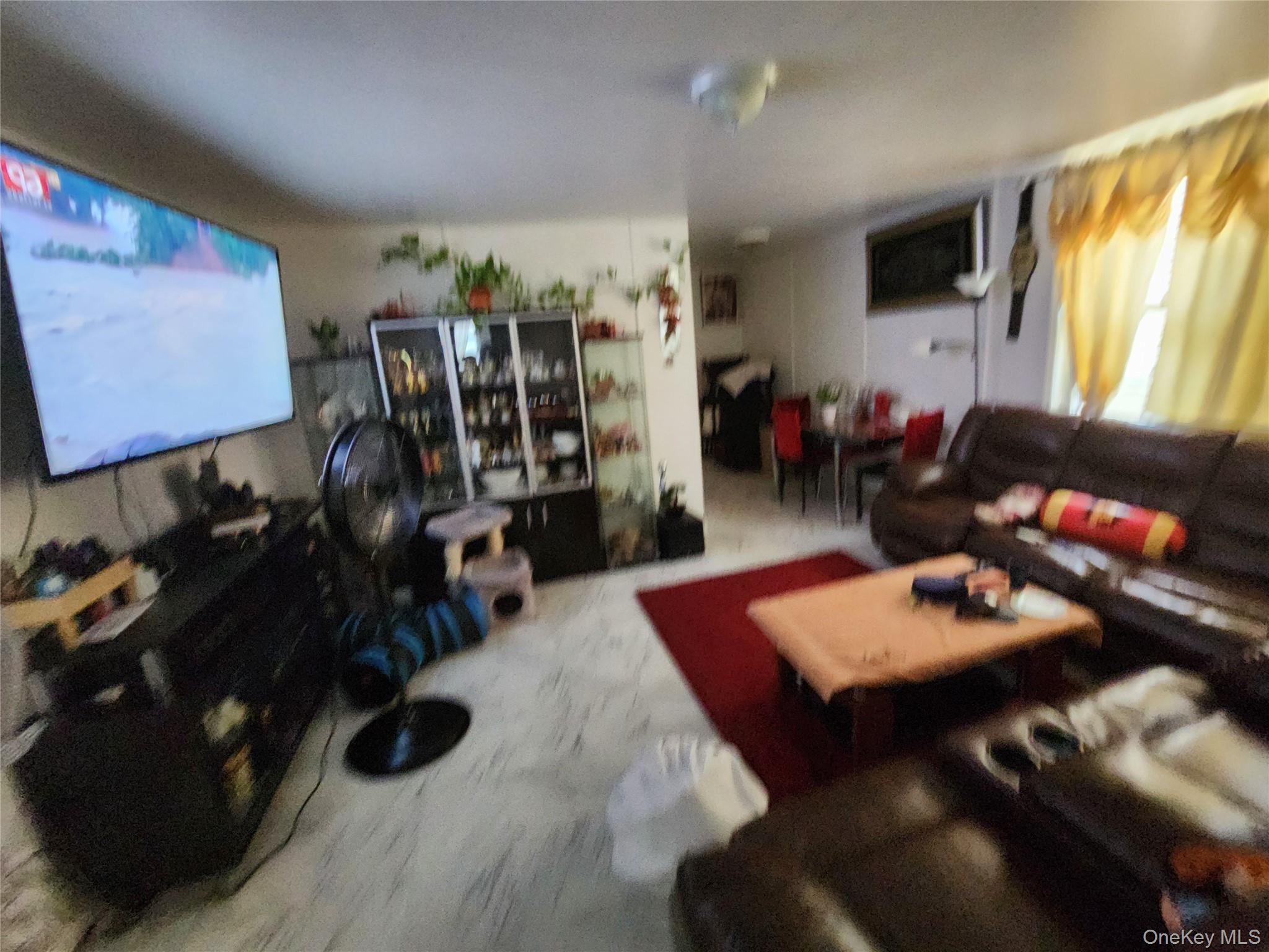568 Drew Street Property Photo 17