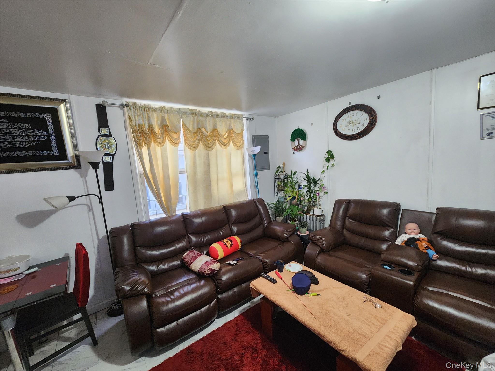 568 Drew Street Property Photo 18