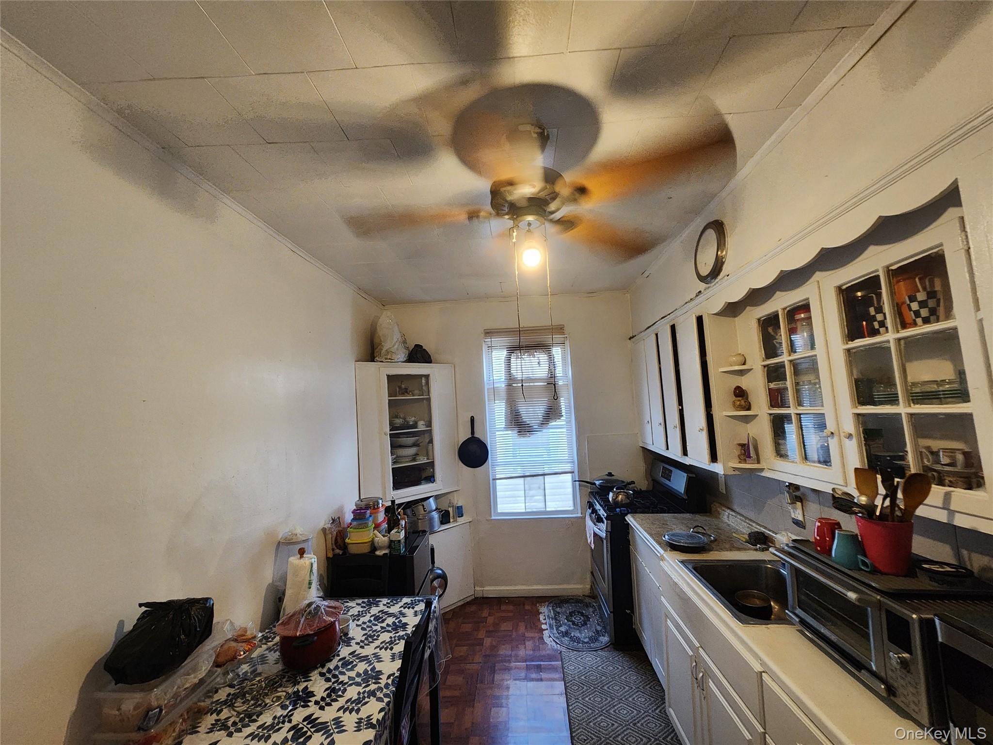 568 Drew Street Property Photo 21