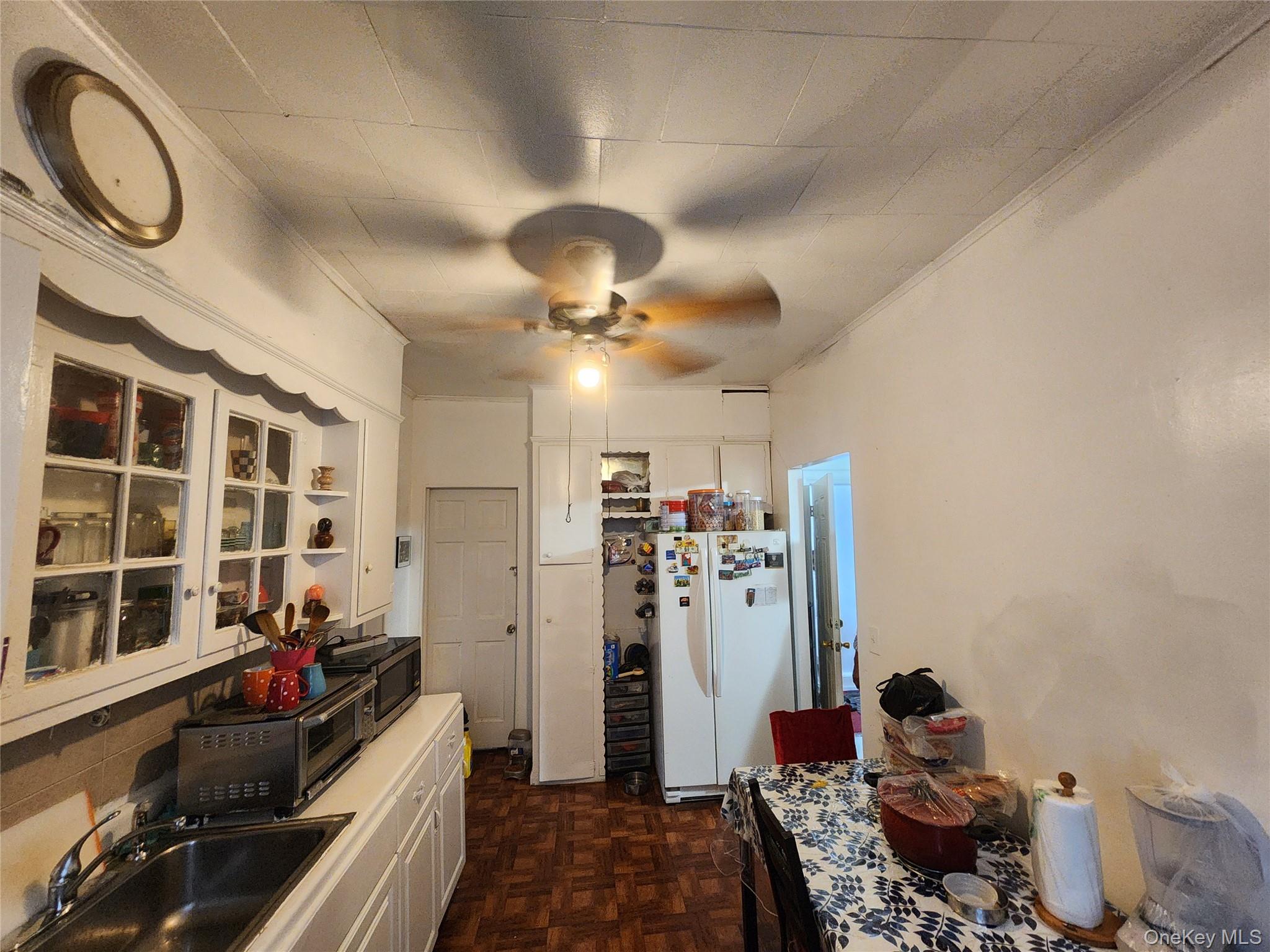 568 Drew Street Property Photo 22