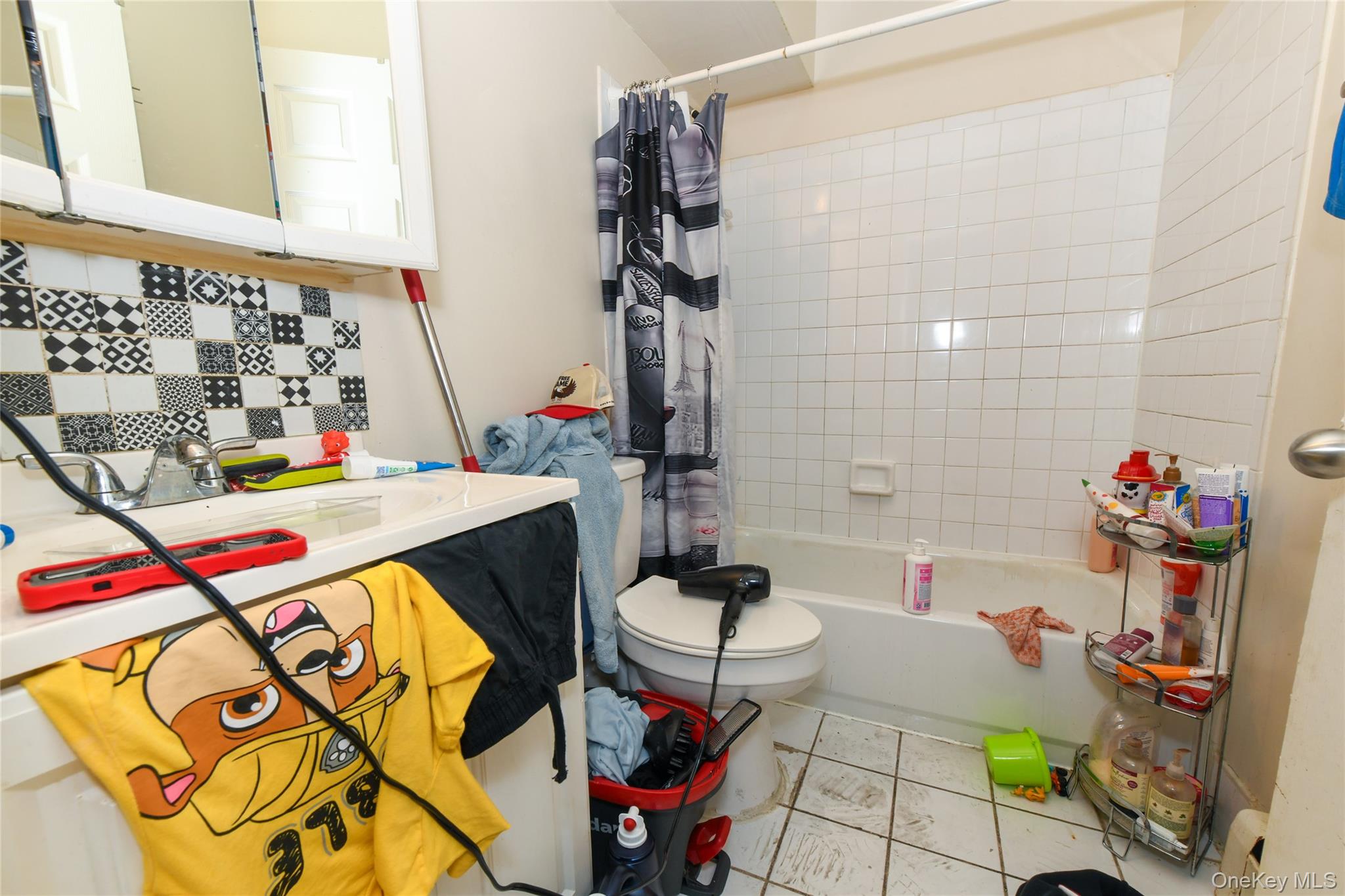 10741 Sutphin Boulevard Property Photo 16