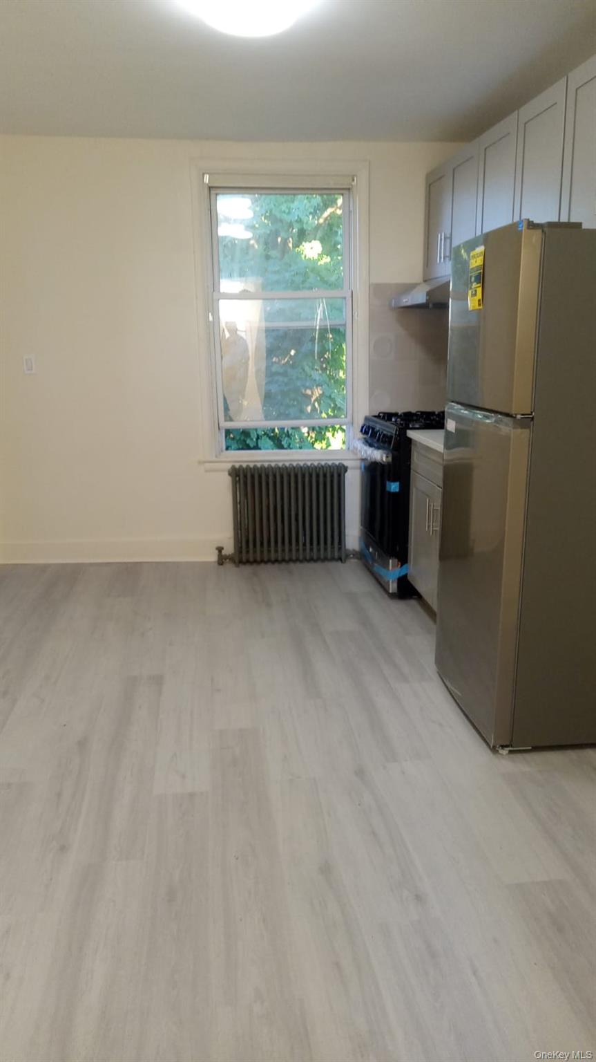 1831 College Point Boulevard Property Photo 11